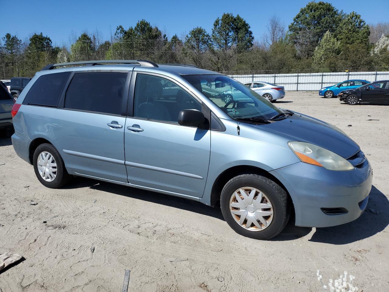 Photo 3 VIN: 5TDZA23C36S504523 - TOYOTA SIENNA 