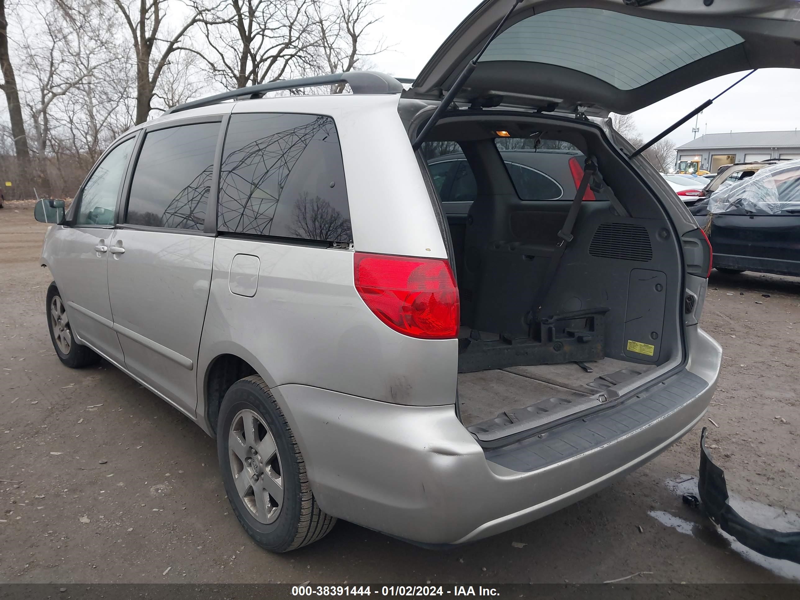 Photo 2 VIN: 5TDZA23C36S511973 - TOYOTA SIENNA 