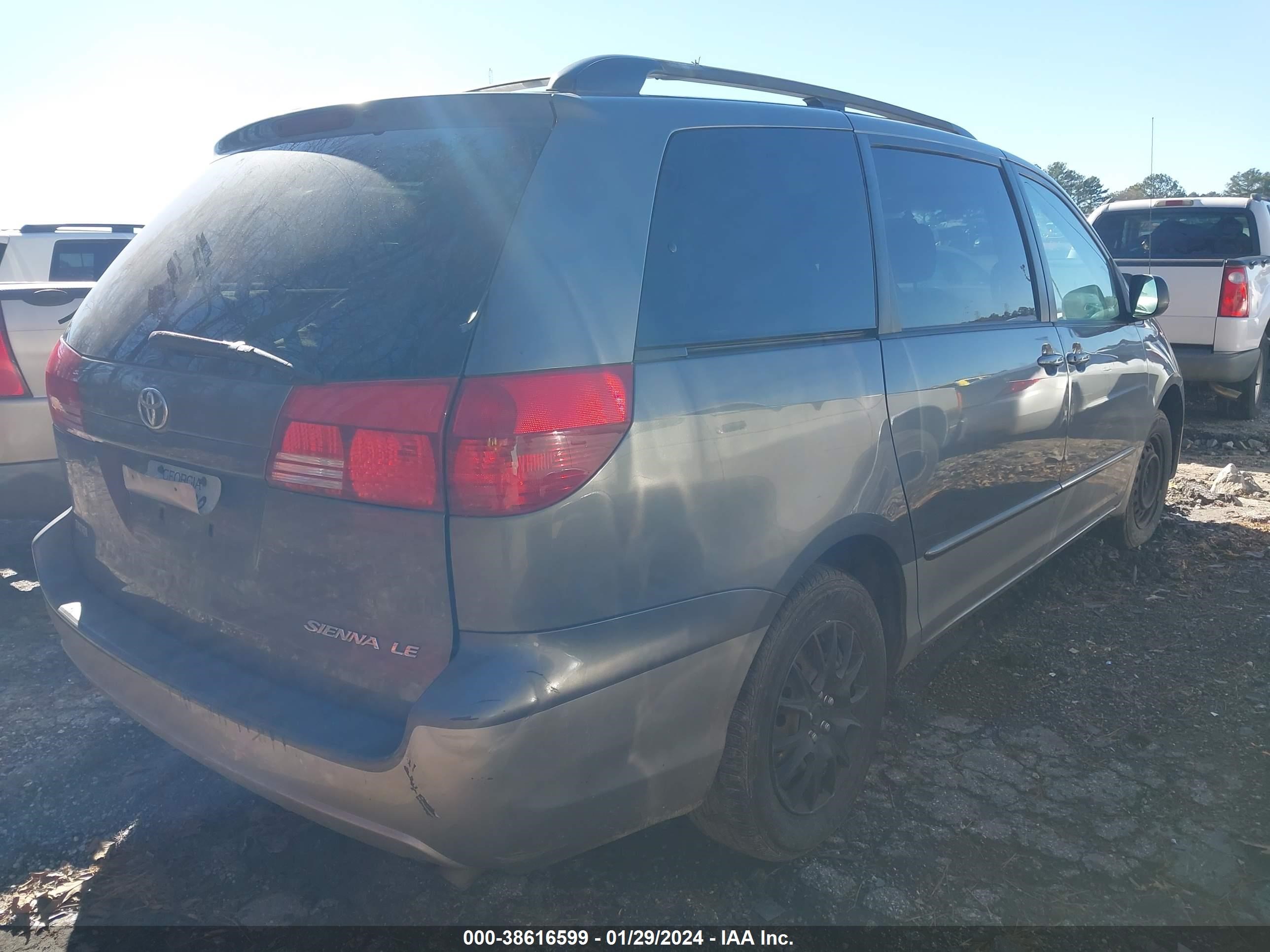 Photo 3 VIN: 5TDZA23C44S057942 - TOYOTA SIENNA 