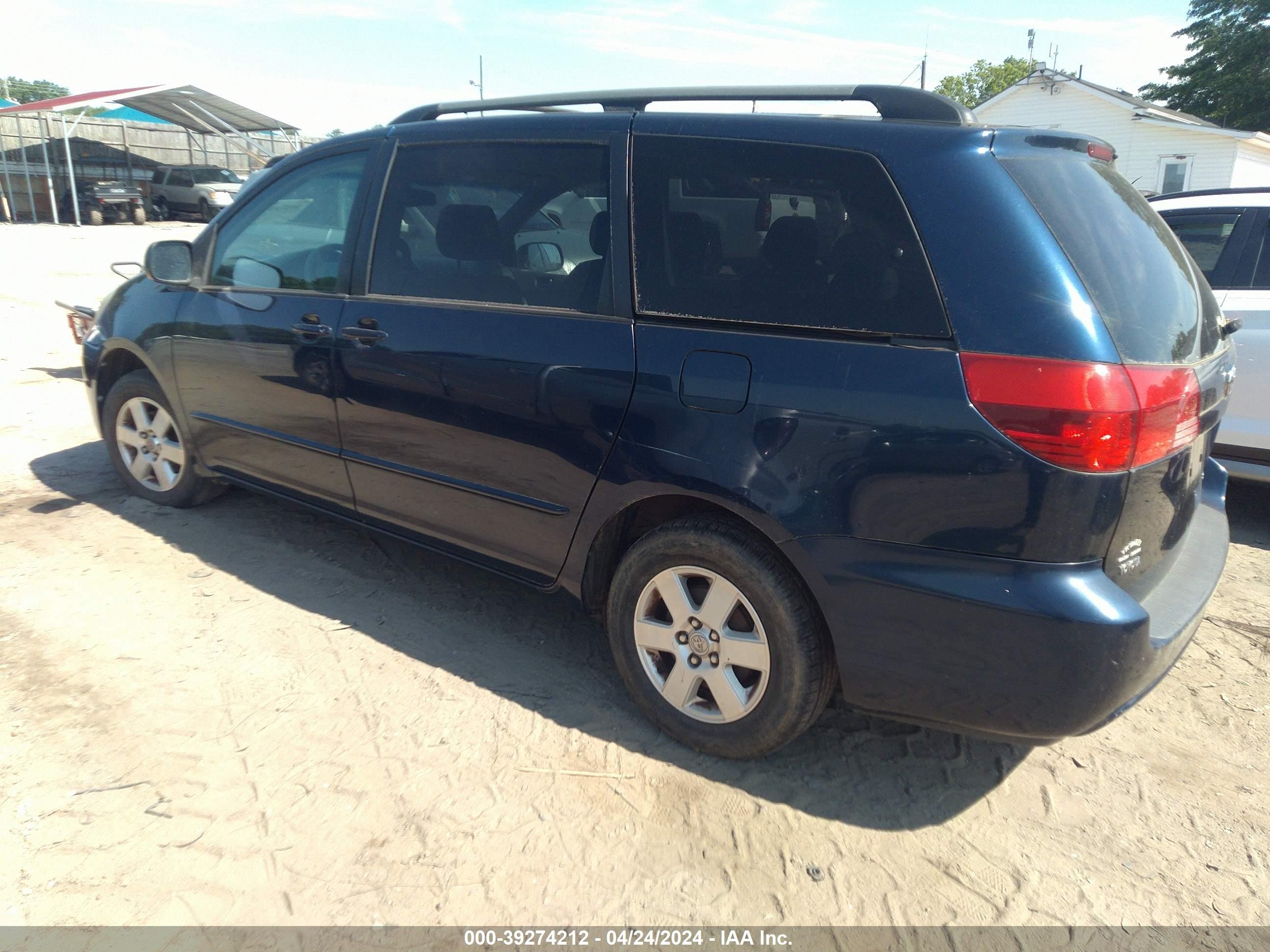 Photo 2 VIN: 5TDZA23C44S090696 - TOYOTA SIENNA 