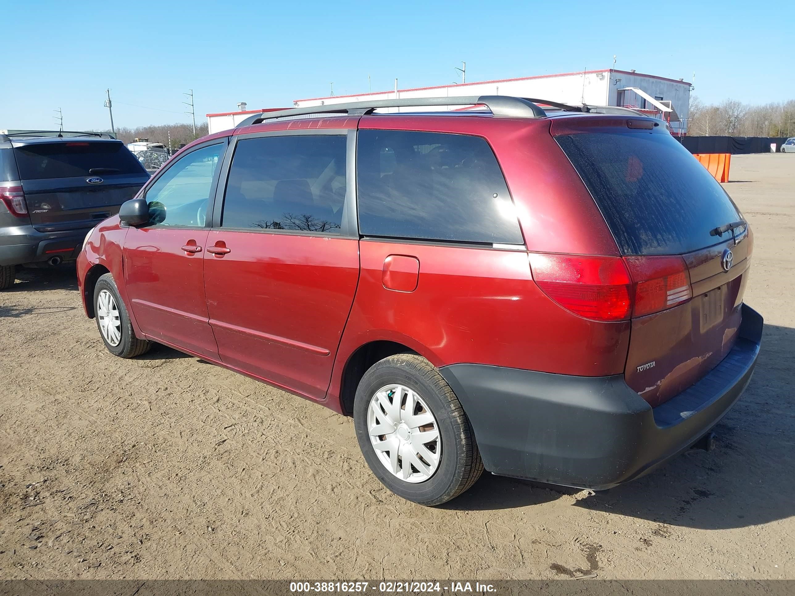 Photo 2 VIN: 5TDZA23C44S152453 - TOYOTA SIENNA 