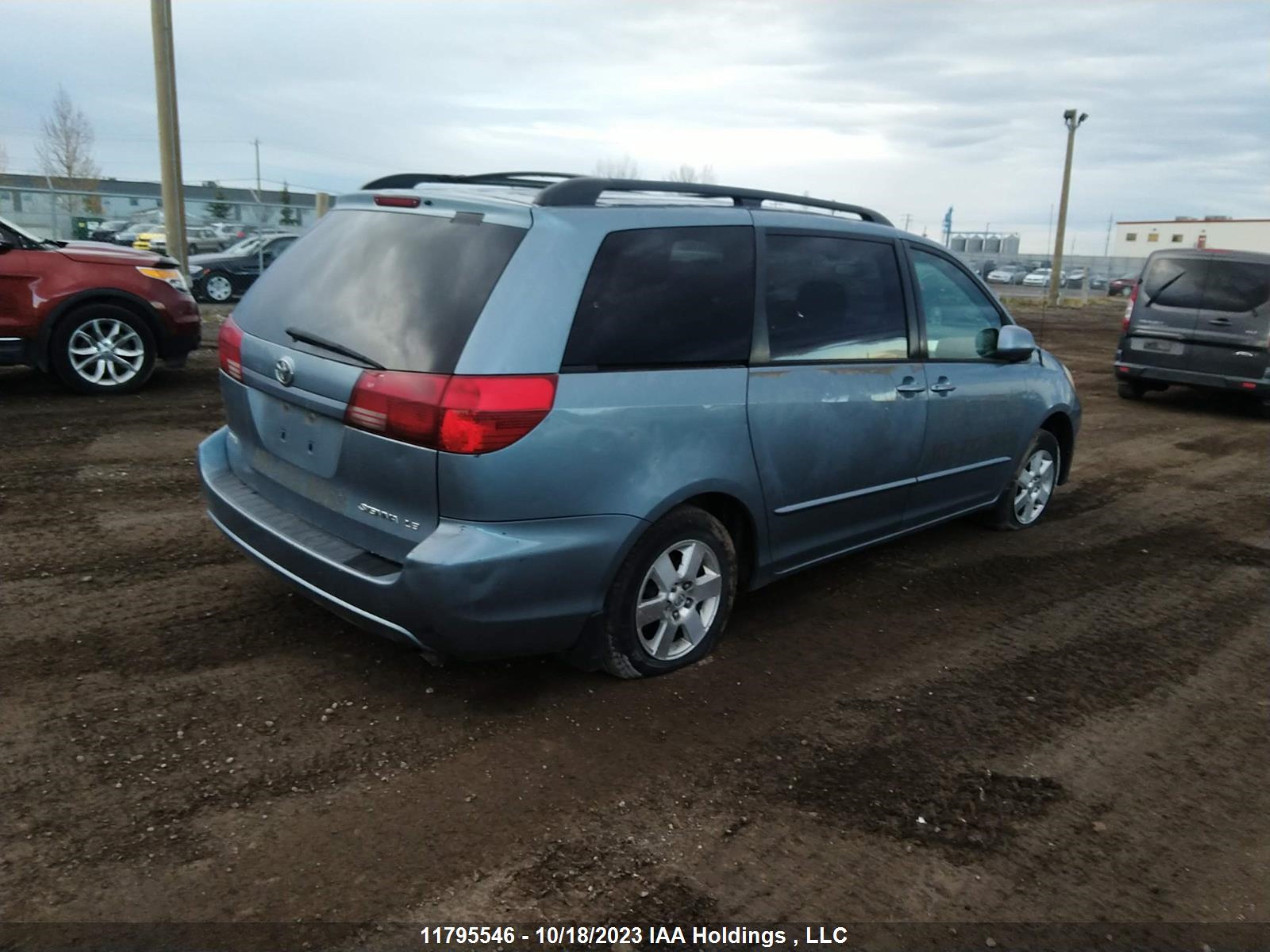 Photo 3 VIN: 5TDZA23C44S171102 - TOYOTA SIENNA 