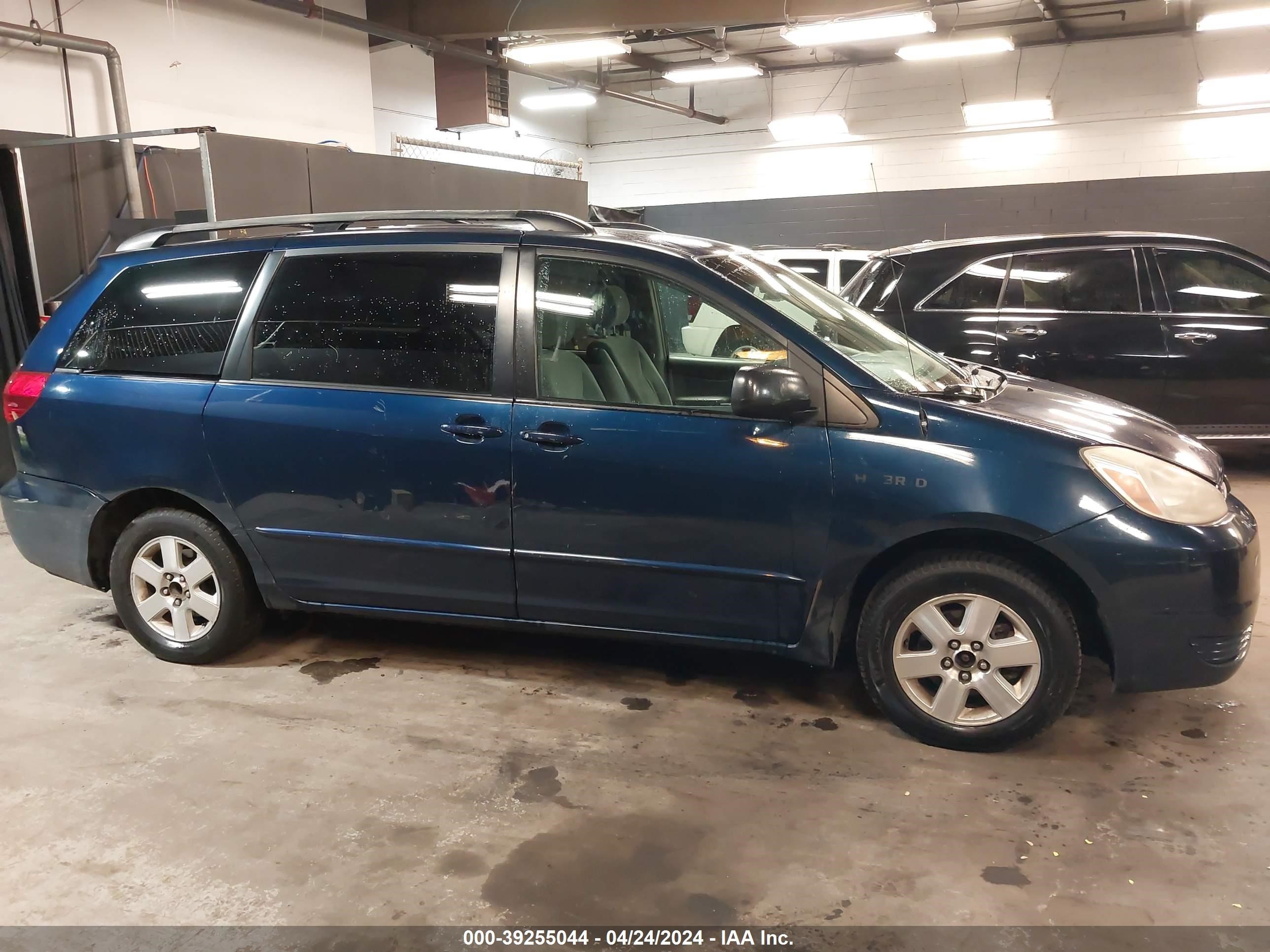 Photo 12 VIN: 5TDZA23C44S208052 - TOYOTA SIENNA 