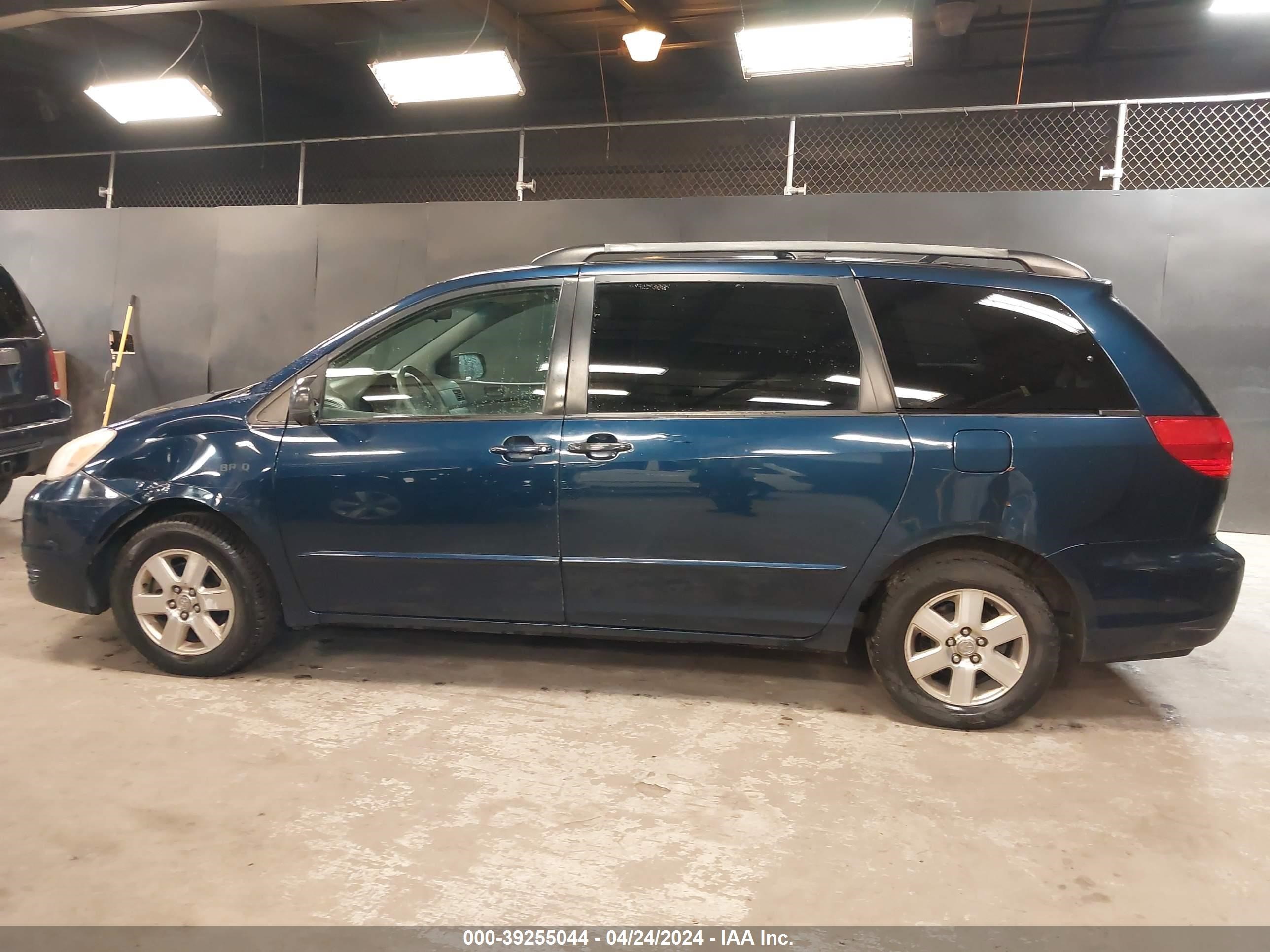 Photo 13 VIN: 5TDZA23C44S208052 - TOYOTA SIENNA 