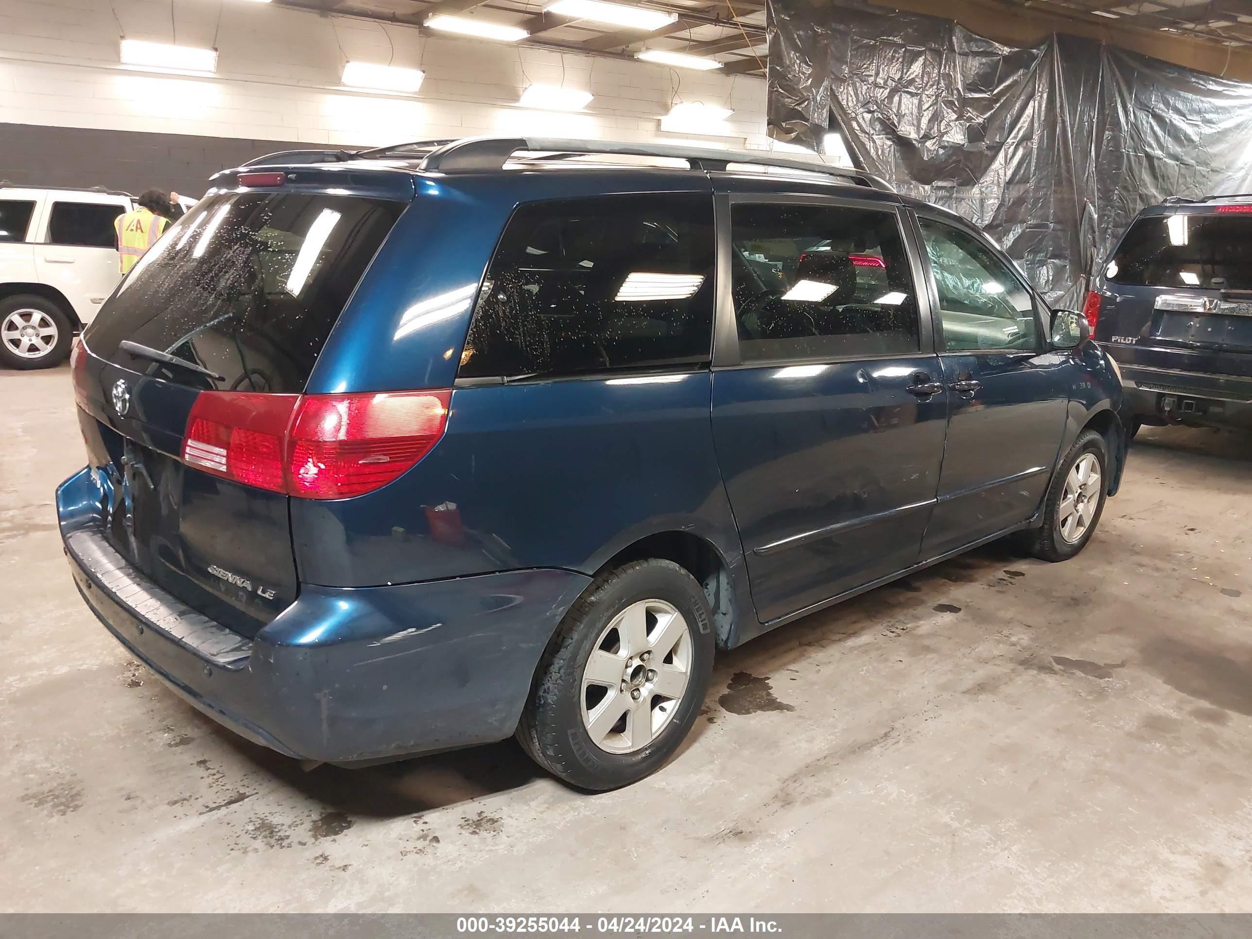 Photo 3 VIN: 5TDZA23C44S208052 - TOYOTA SIENNA 