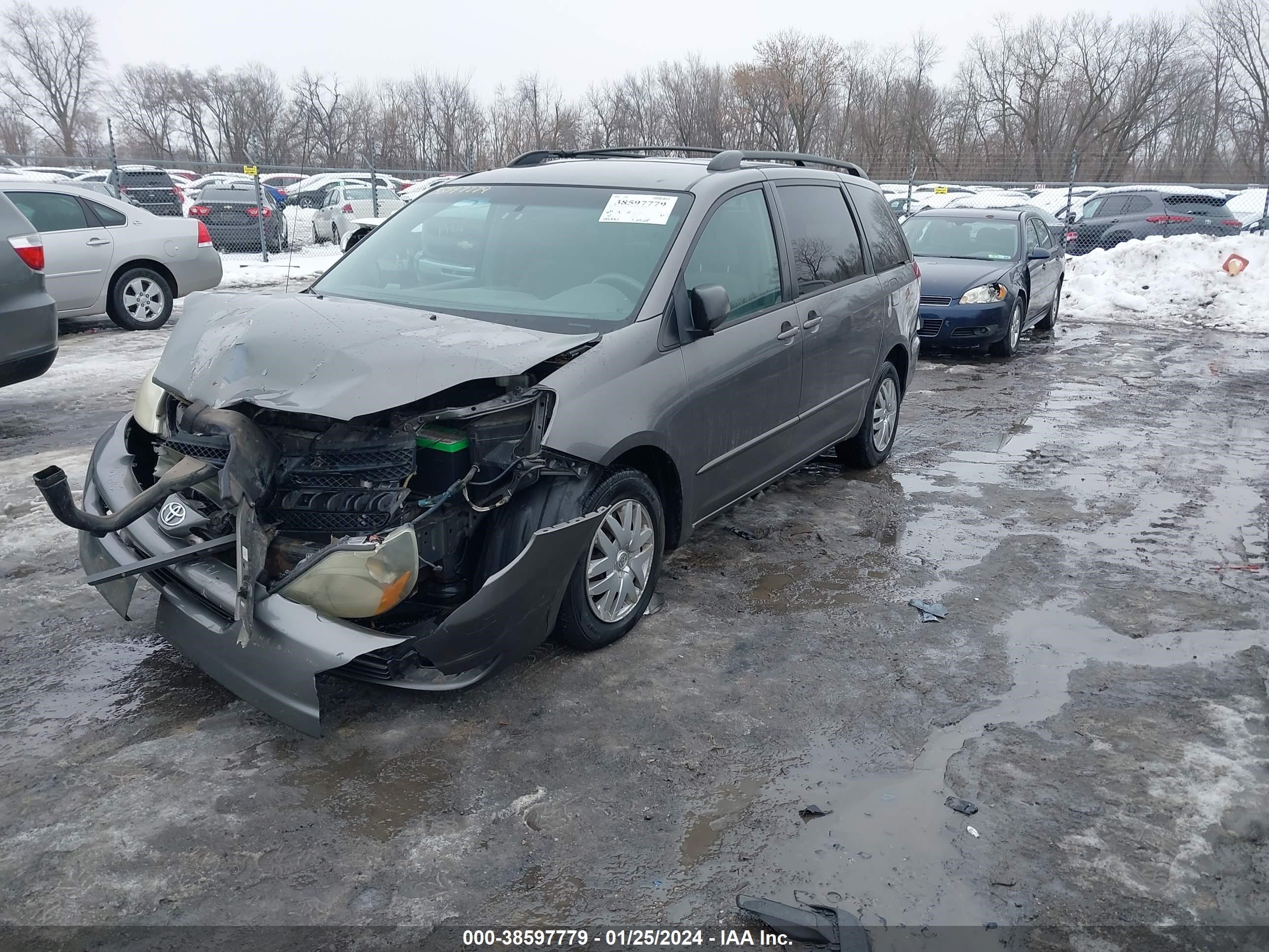 Photo 1 VIN: 5TDZA23C45S306807 - TOYOTA SIENNA 