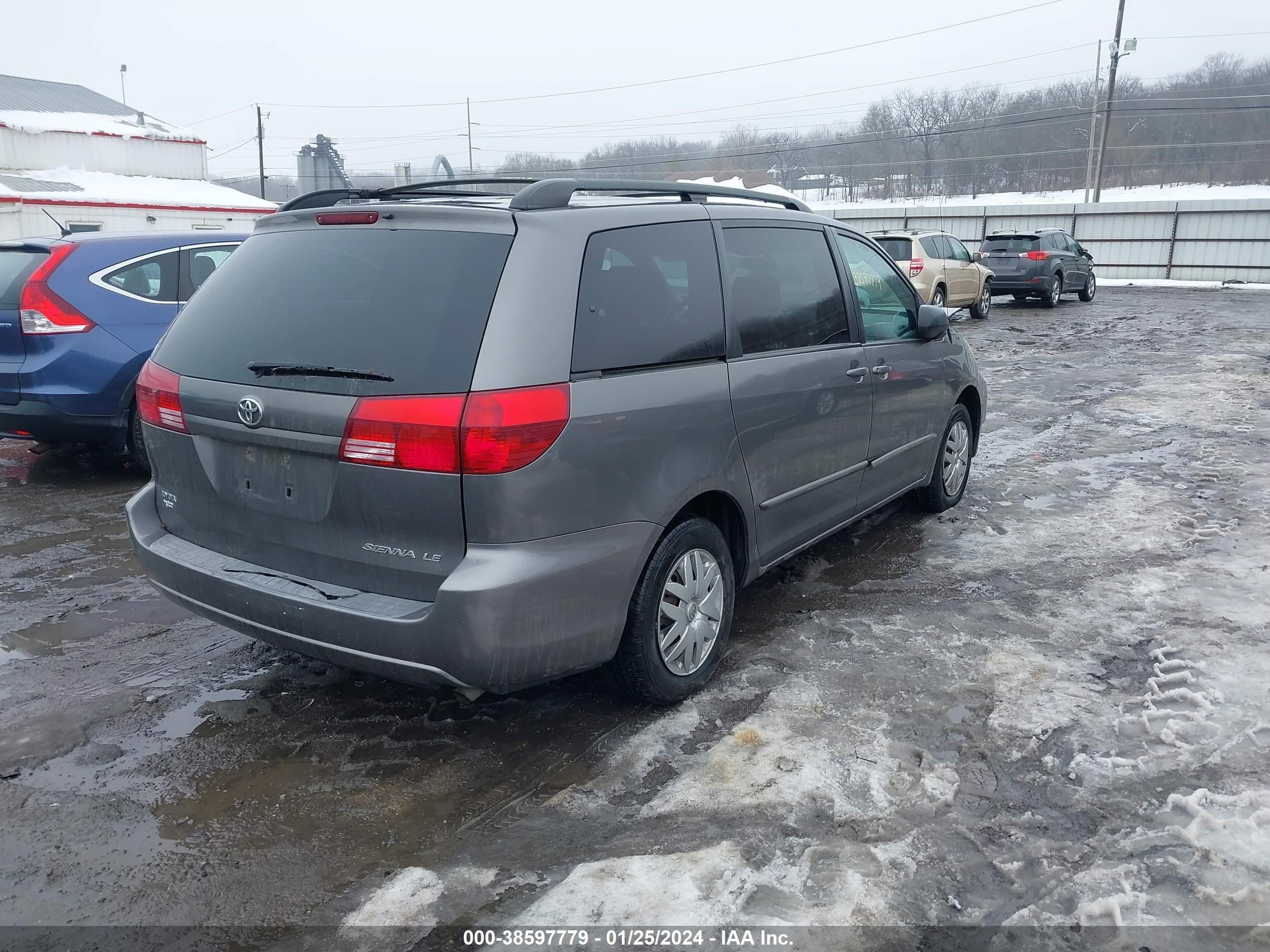 Photo 3 VIN: 5TDZA23C45S306807 - TOYOTA SIENNA 