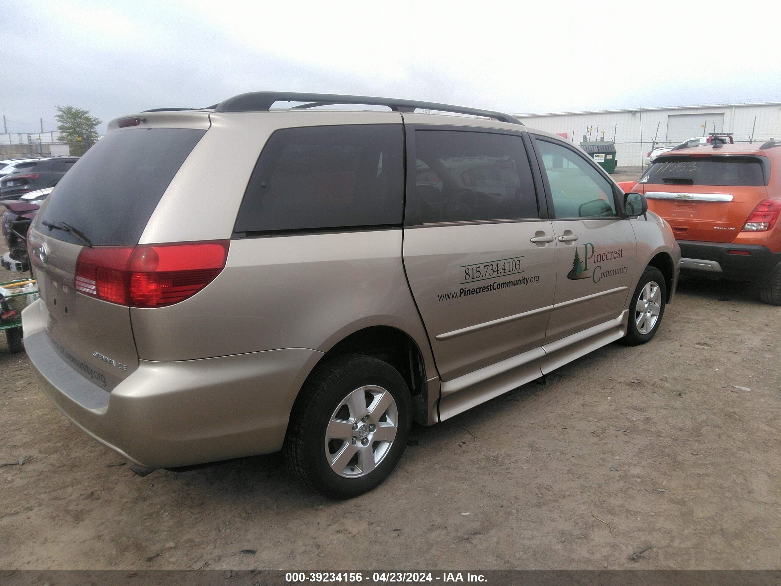 Photo 3 VIN: 5TDZA23C45S339533 - TOYOTA SIENNA 