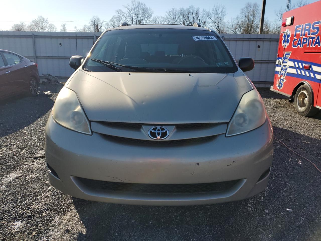 Photo 4 VIN: 5TDZA23C46S456935 - TOYOTA SIENNA 