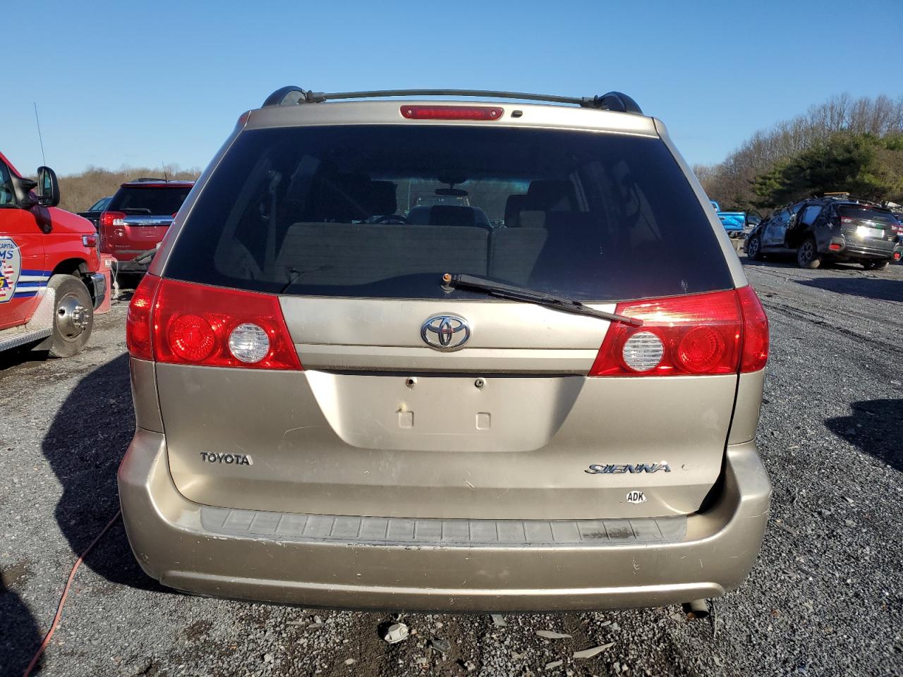 Photo 5 VIN: 5TDZA23C46S456935 - TOYOTA SIENNA 