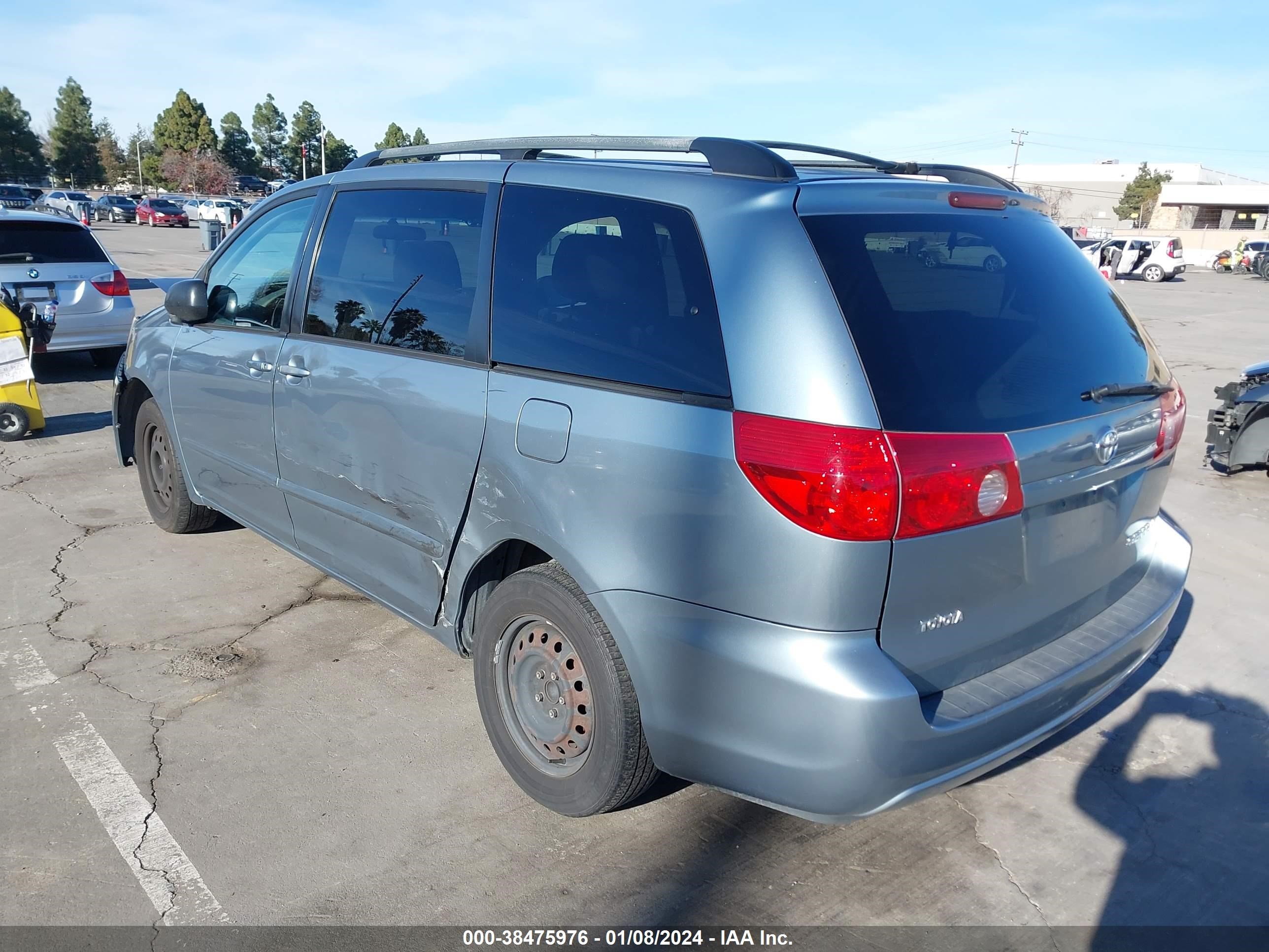 Photo 2 VIN: 5TDZA23C46S465683 - TOYOTA SIENNA 