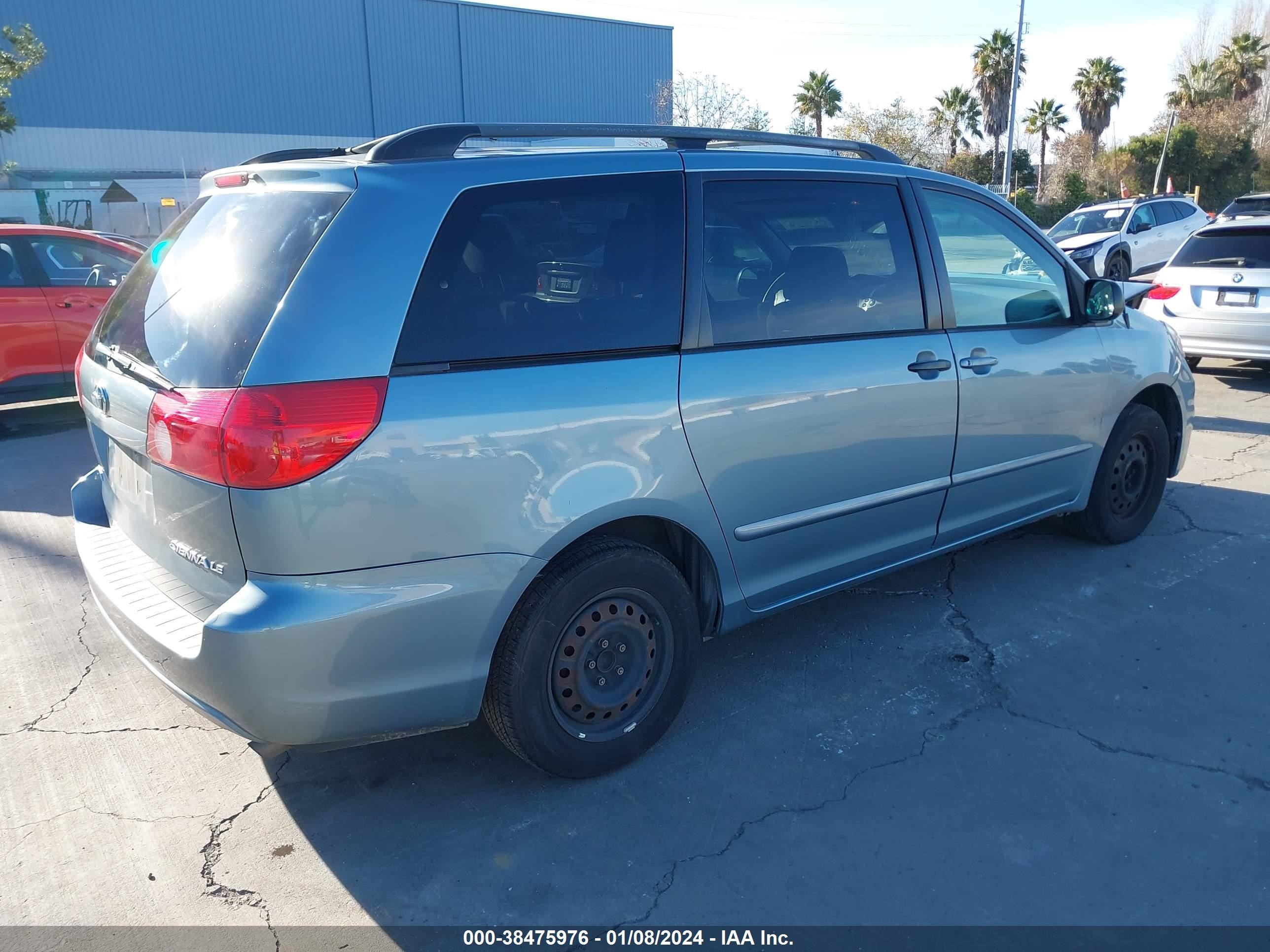 Photo 3 VIN: 5TDZA23C46S465683 - TOYOTA SIENNA 