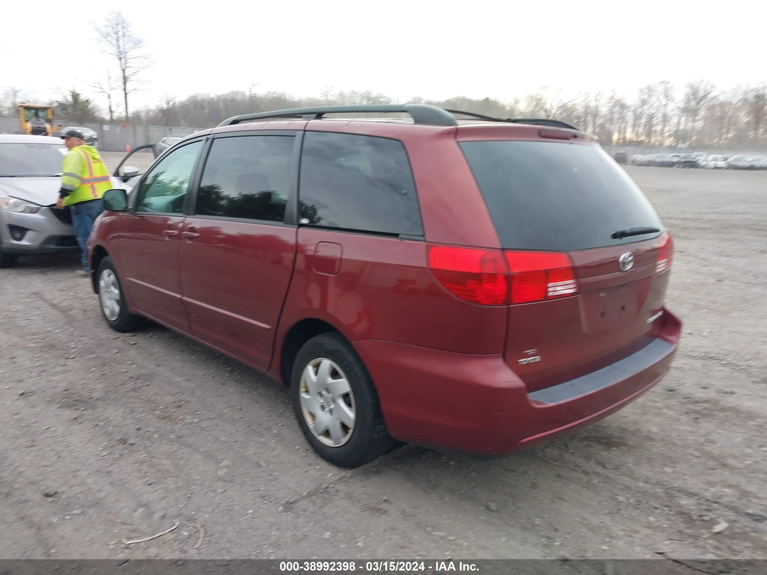 Photo 2 VIN: 5TDZA23C54S149111 - TOYOTA SIENNA 