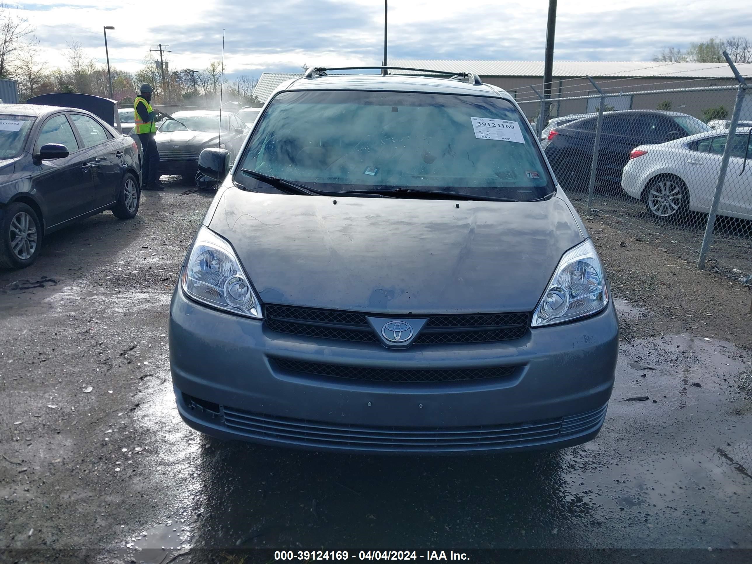 Photo 11 VIN: 5TDZA23C54S172002 - TOYOTA SIENNA 