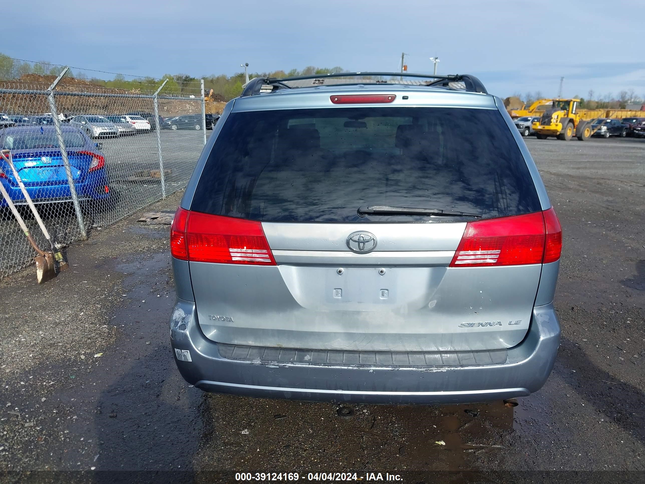 Photo 15 VIN: 5TDZA23C54S172002 - TOYOTA SIENNA 