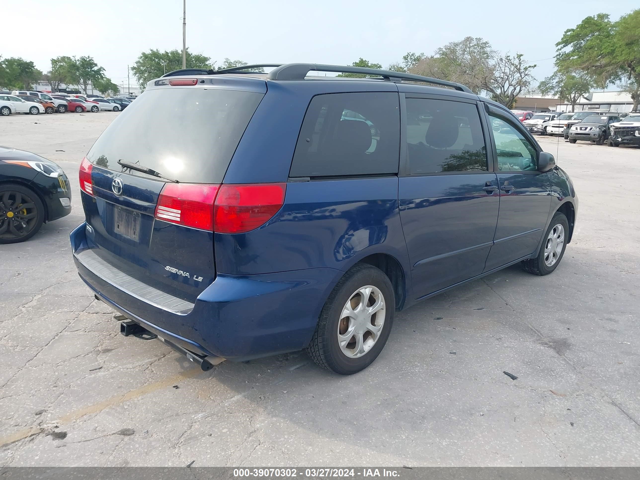 Photo 3 VIN: 5TDZA23C54S176602 - TOYOTA SIENNA 