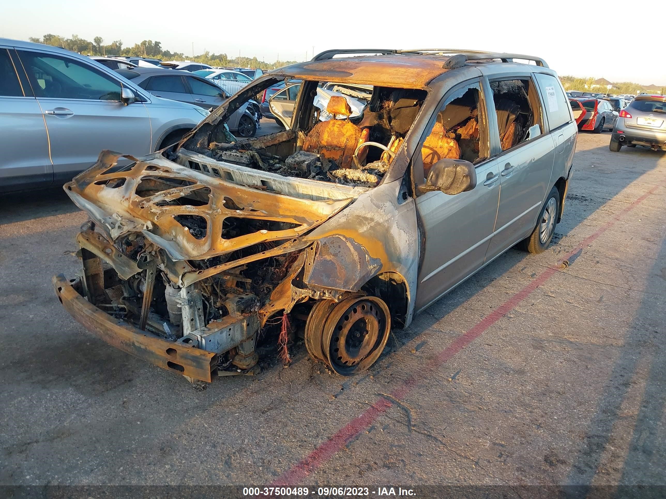 Photo 1 VIN: 5TDZA23C55S289340 - TOYOTA SIENNA 