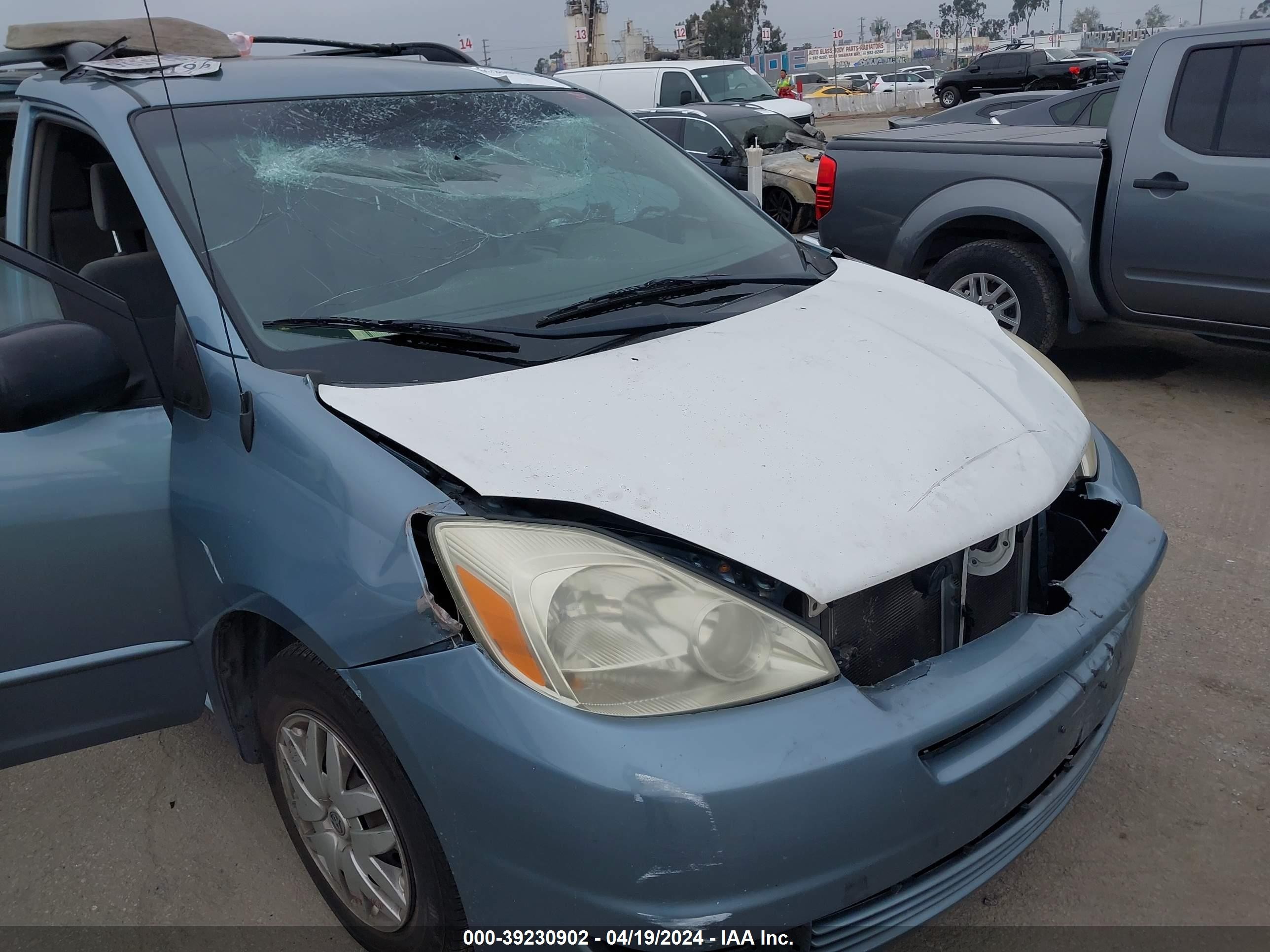 Photo 5 VIN: 5TDZA23C55S355224 - TOYOTA SIENNA 