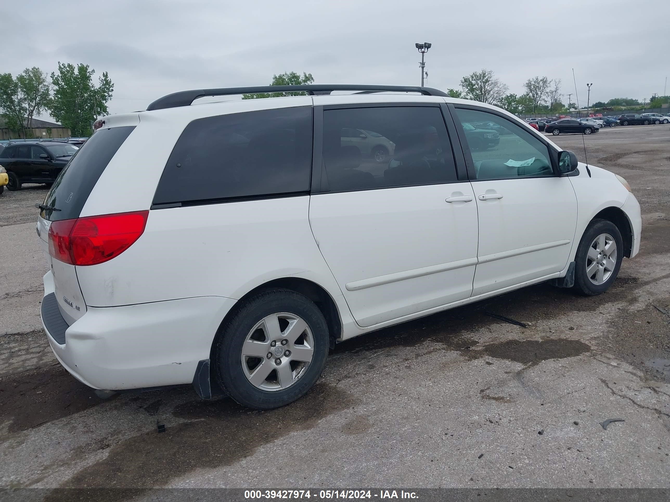 Photo 3 VIN: 5TDZA23C56S460492 - TOYOTA SIENNA 