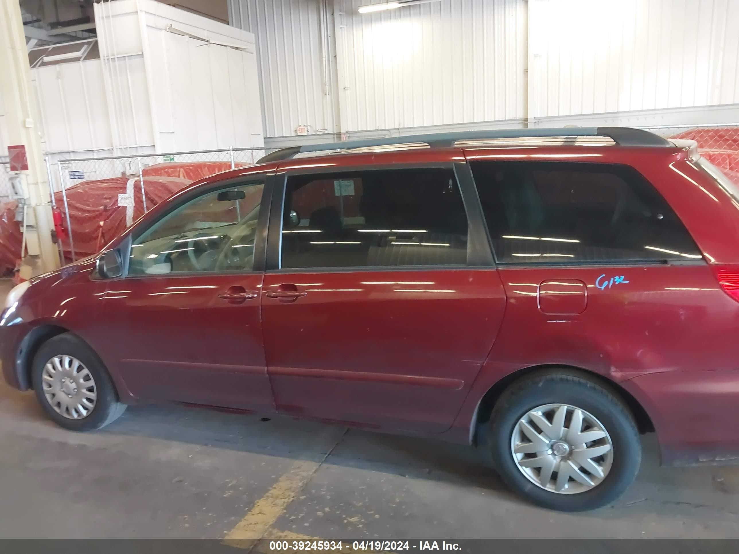 Photo 13 VIN: 5TDZA23C56S492780 - TOYOTA SIENNA 