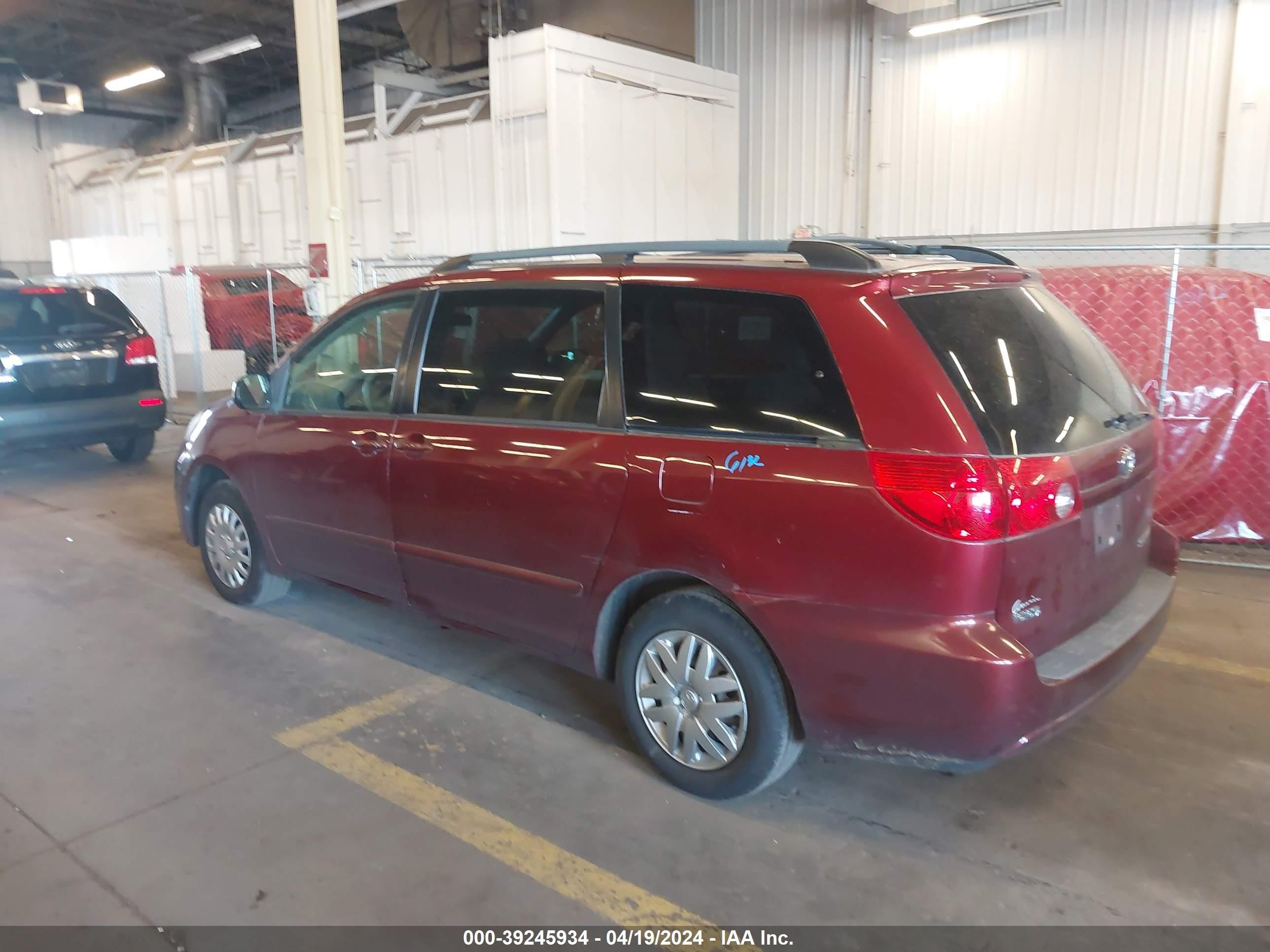 Photo 2 VIN: 5TDZA23C56S492780 - TOYOTA SIENNA 