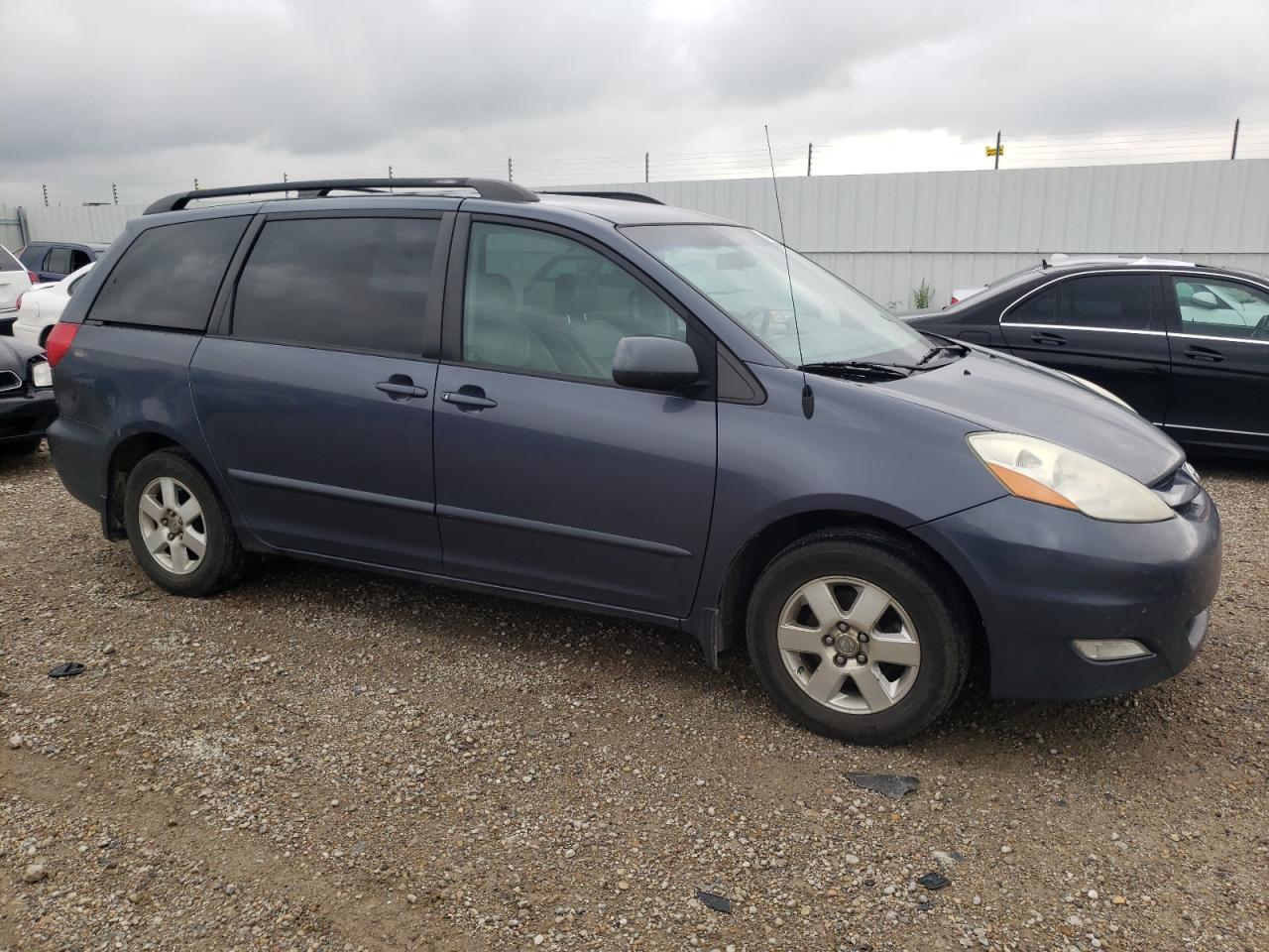 Photo 3 VIN: 5TDZA23C56S499518 - TOYOTA SIENNA 