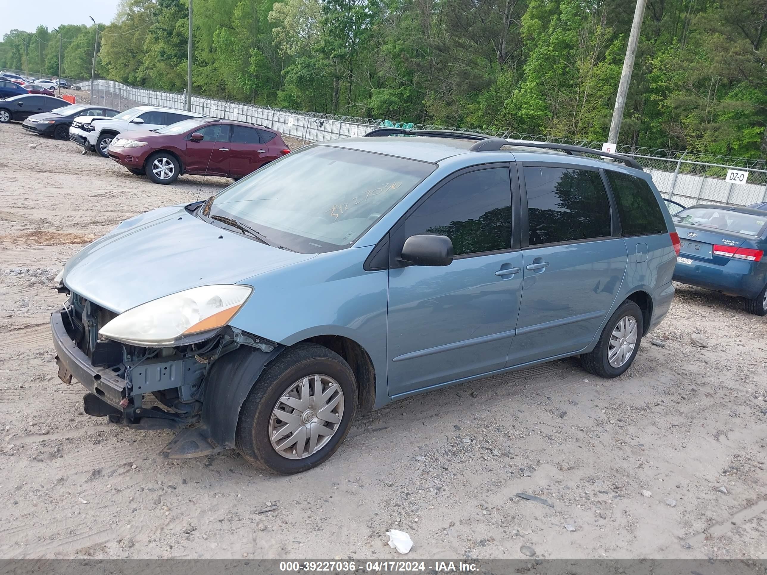 Photo 1 VIN: 5TDZA23C56S536213 - TOYOTA SIENNA 