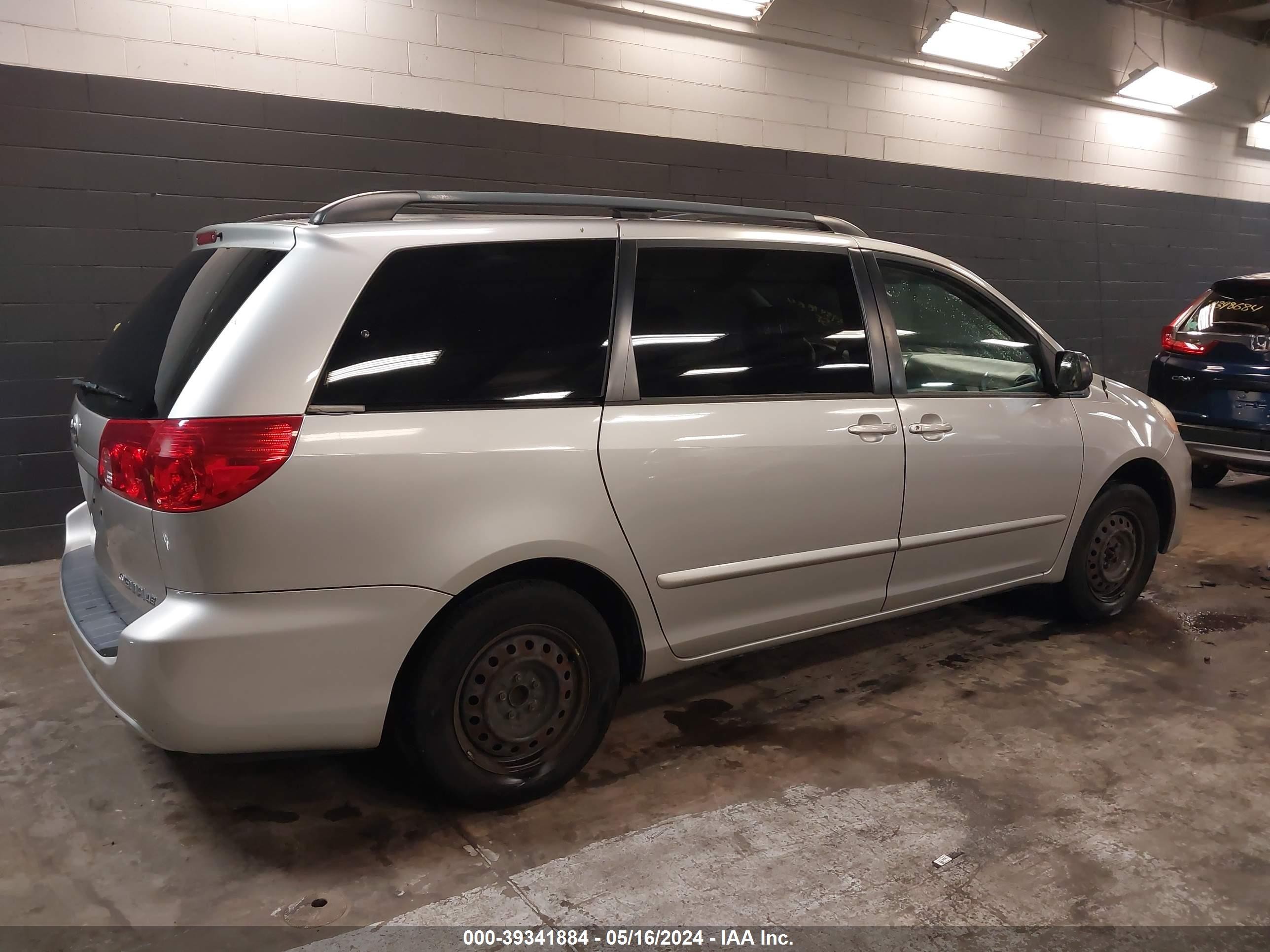 Photo 3 VIN: 5TDZA23C56S545560 - TOYOTA SIENNA 