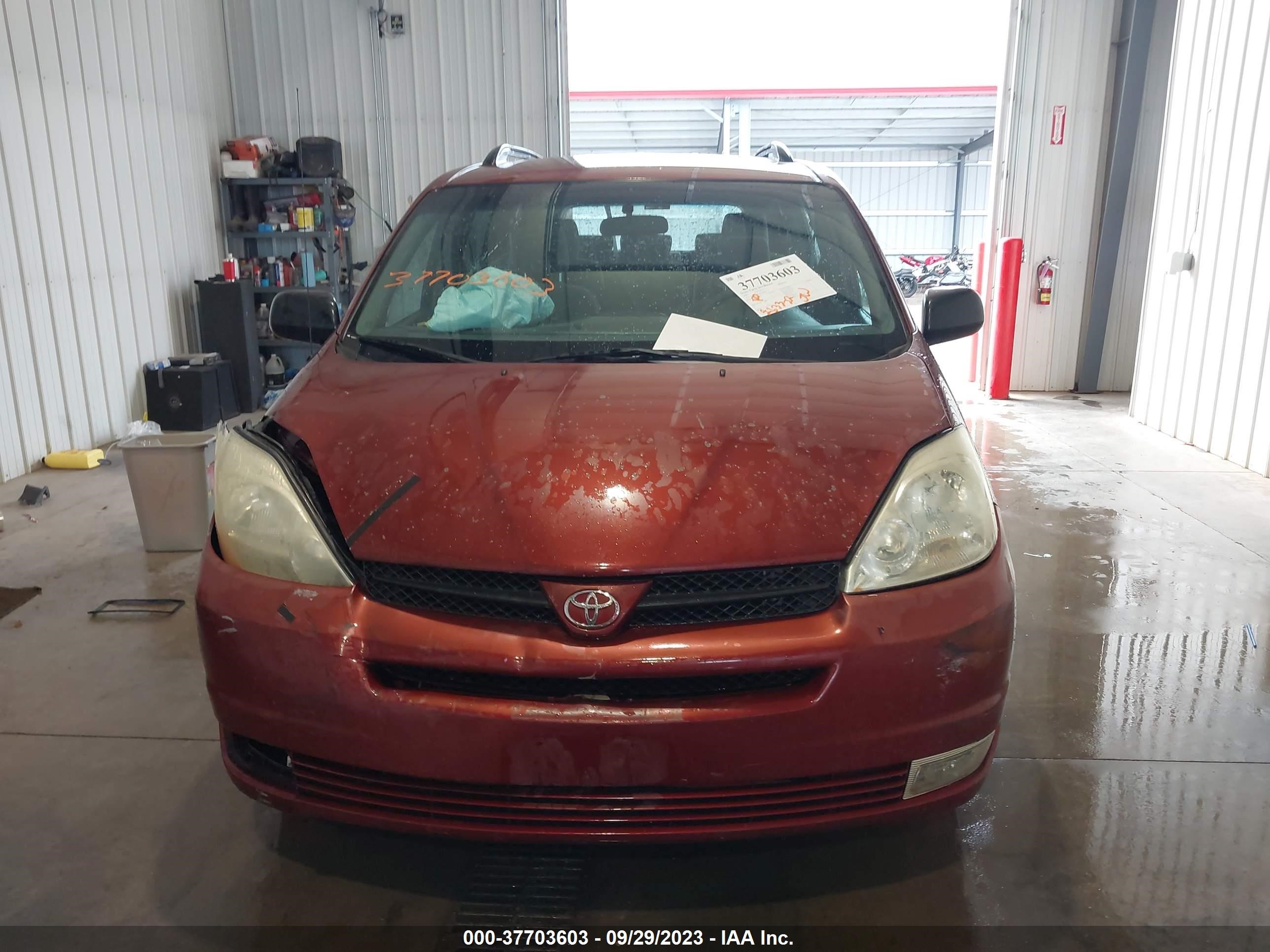 Photo 11 VIN: 5TDZA23C64S138053 - TOYOTA SIENNA 