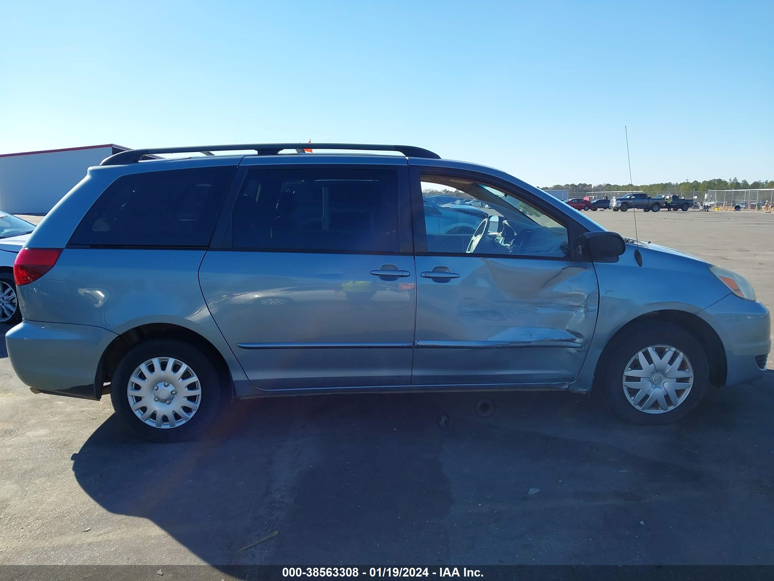 Photo 12 VIN: 5TDZA23C64S157931 - TOYOTA SIENNA 