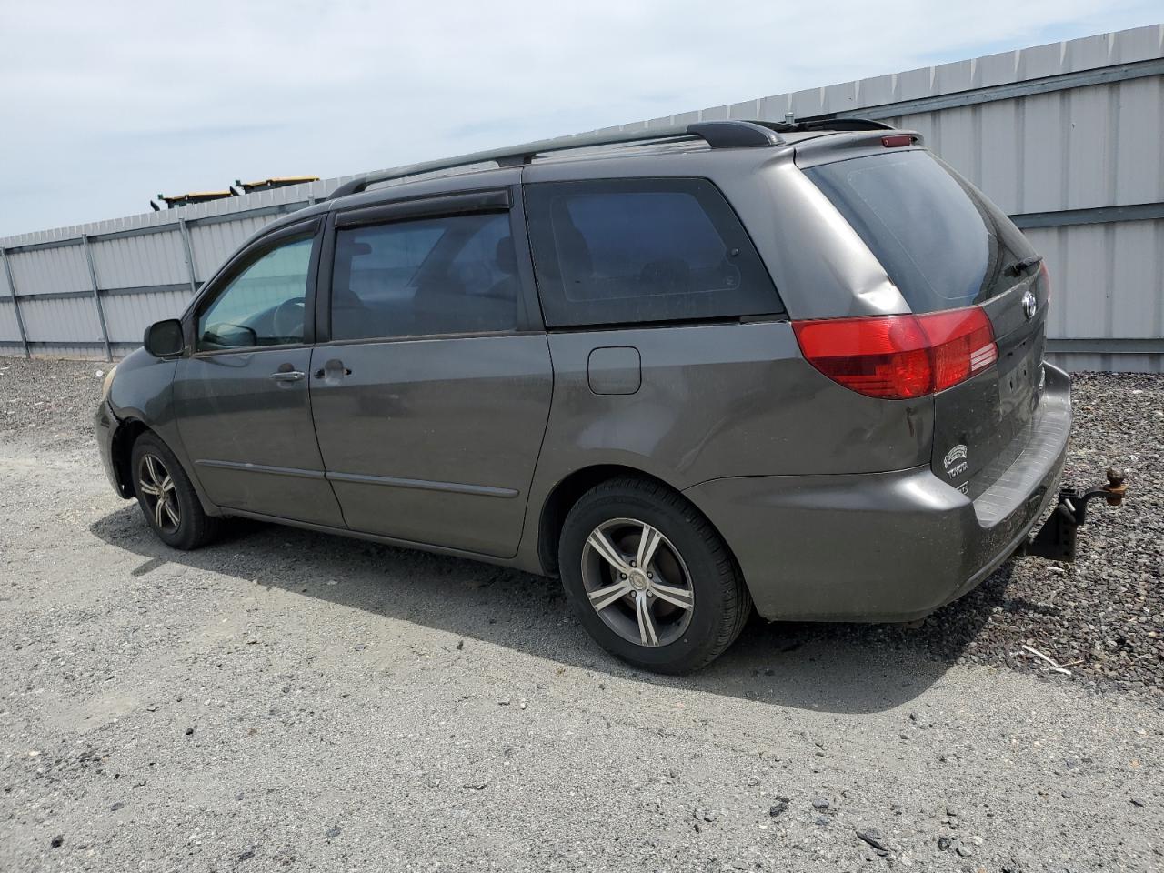 Photo 1 VIN: 5TDZA23C65S271381 - TOYOTA SIENNA 