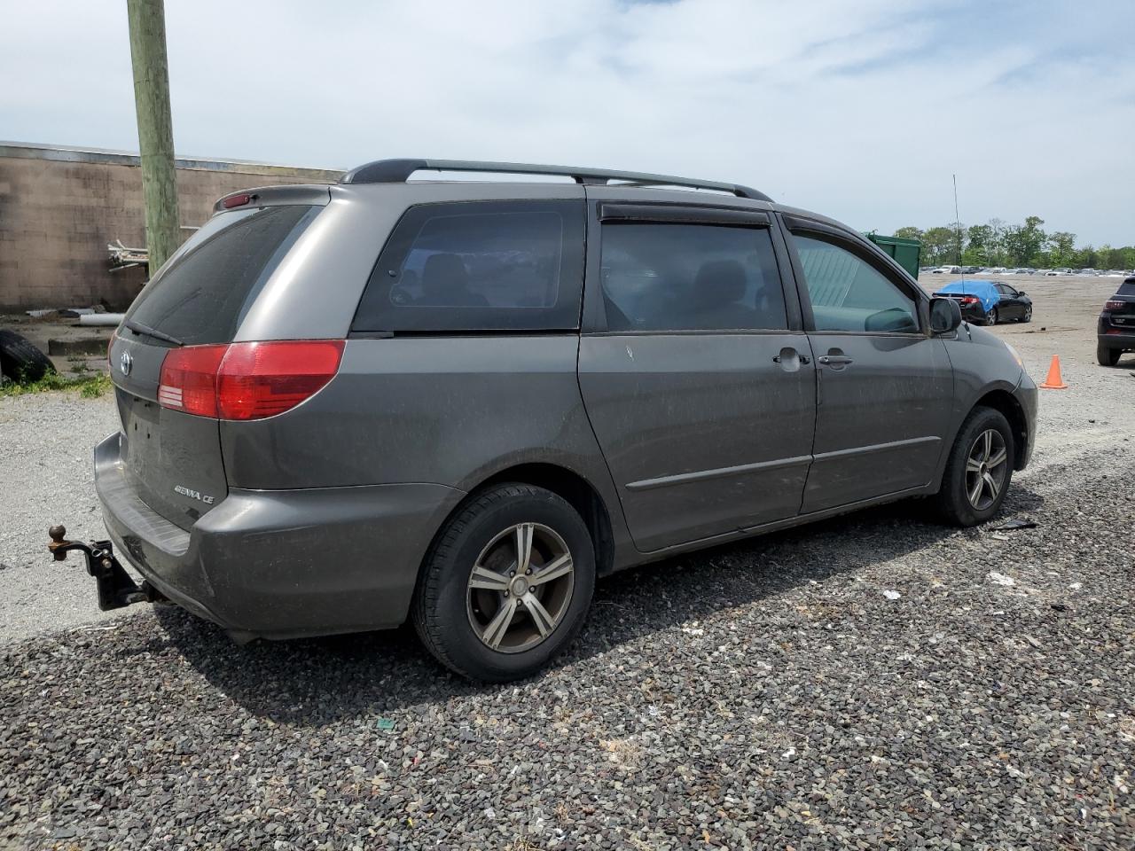 Photo 2 VIN: 5TDZA23C65S271381 - TOYOTA SIENNA 