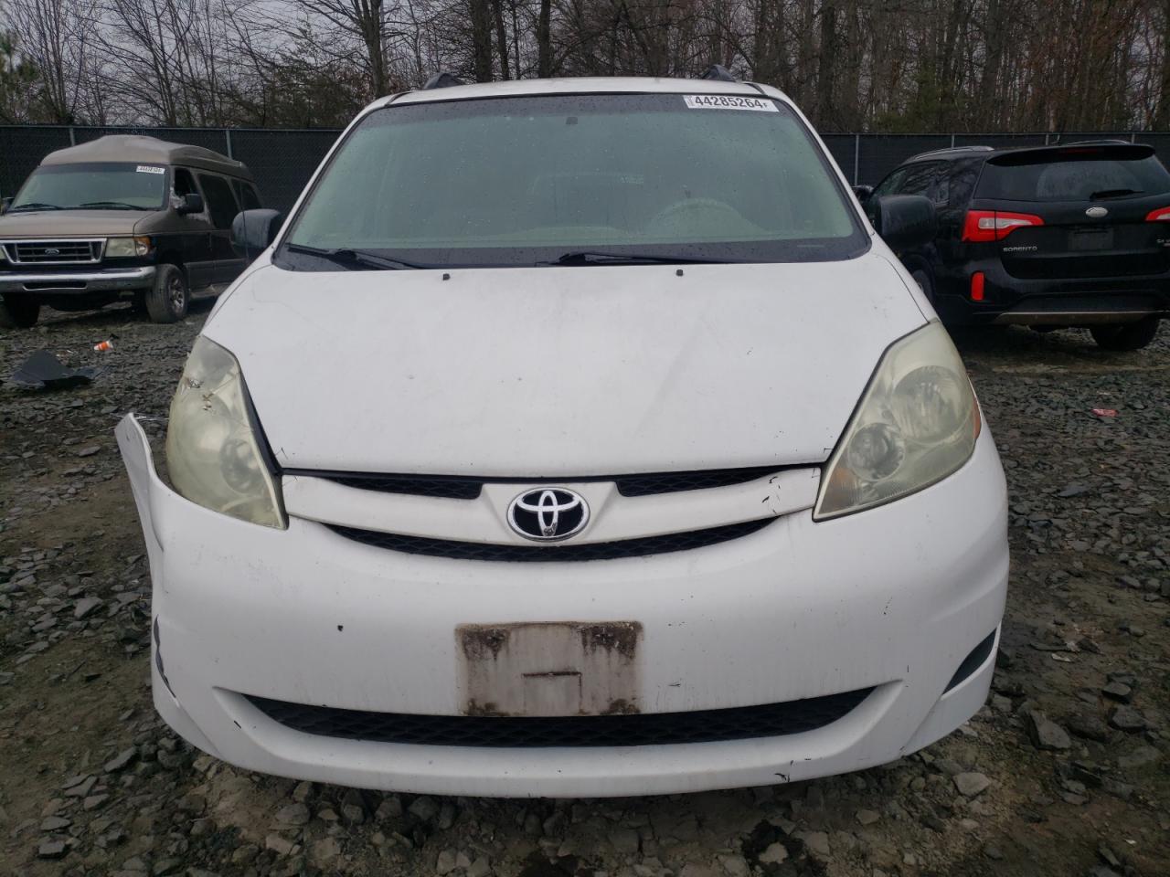 Photo 4 VIN: 5TDZA23C66S468410 - TOYOTA SIENNA 