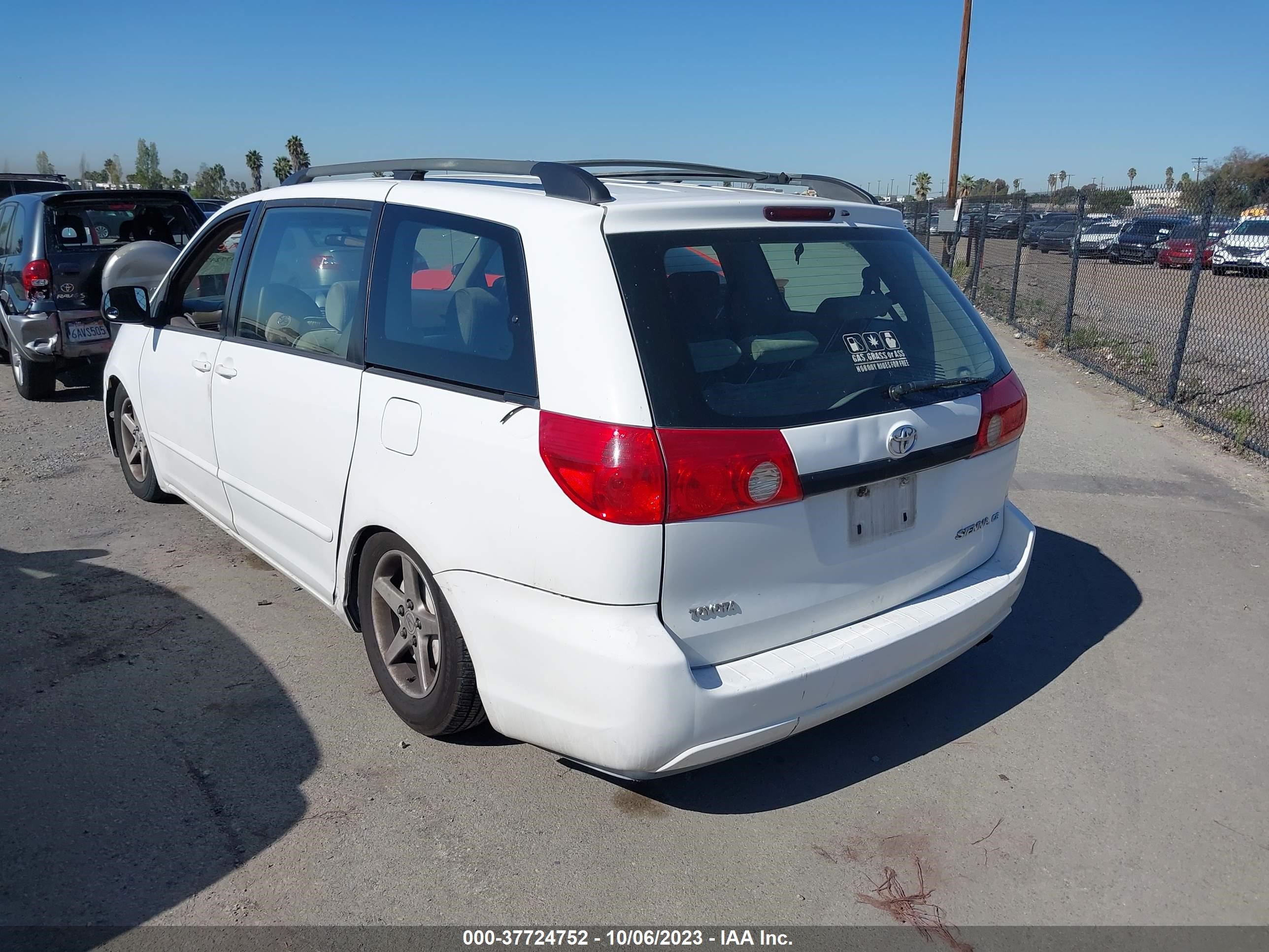 Photo 2 VIN: 5TDZA23C66S547933 - TOYOTA SIENNA 