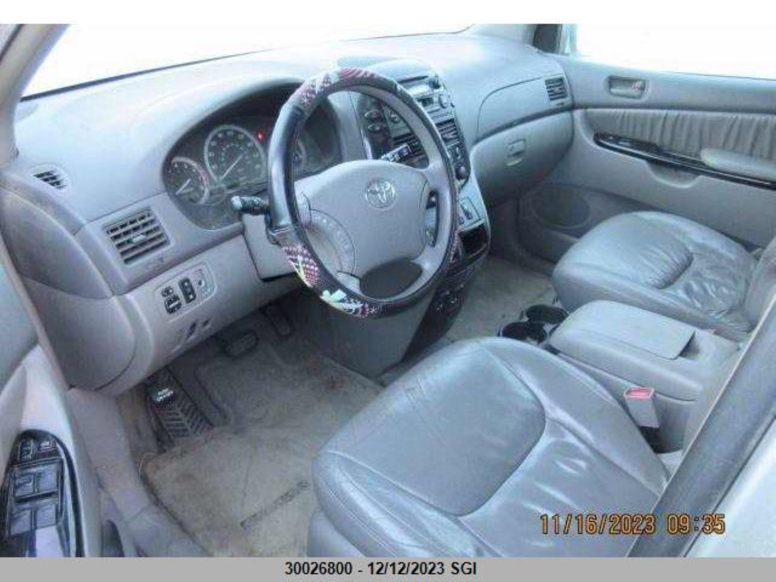 Photo 8 VIN: 5TDZA23C74S133069 - TOYOTA SIENNA 