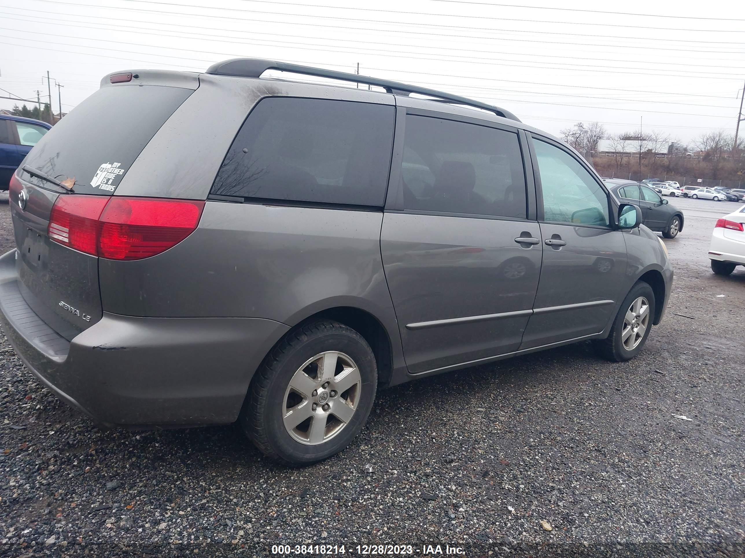 Photo 3 VIN: 5TDZA23C74S157310 - TOYOTA SIENNA 