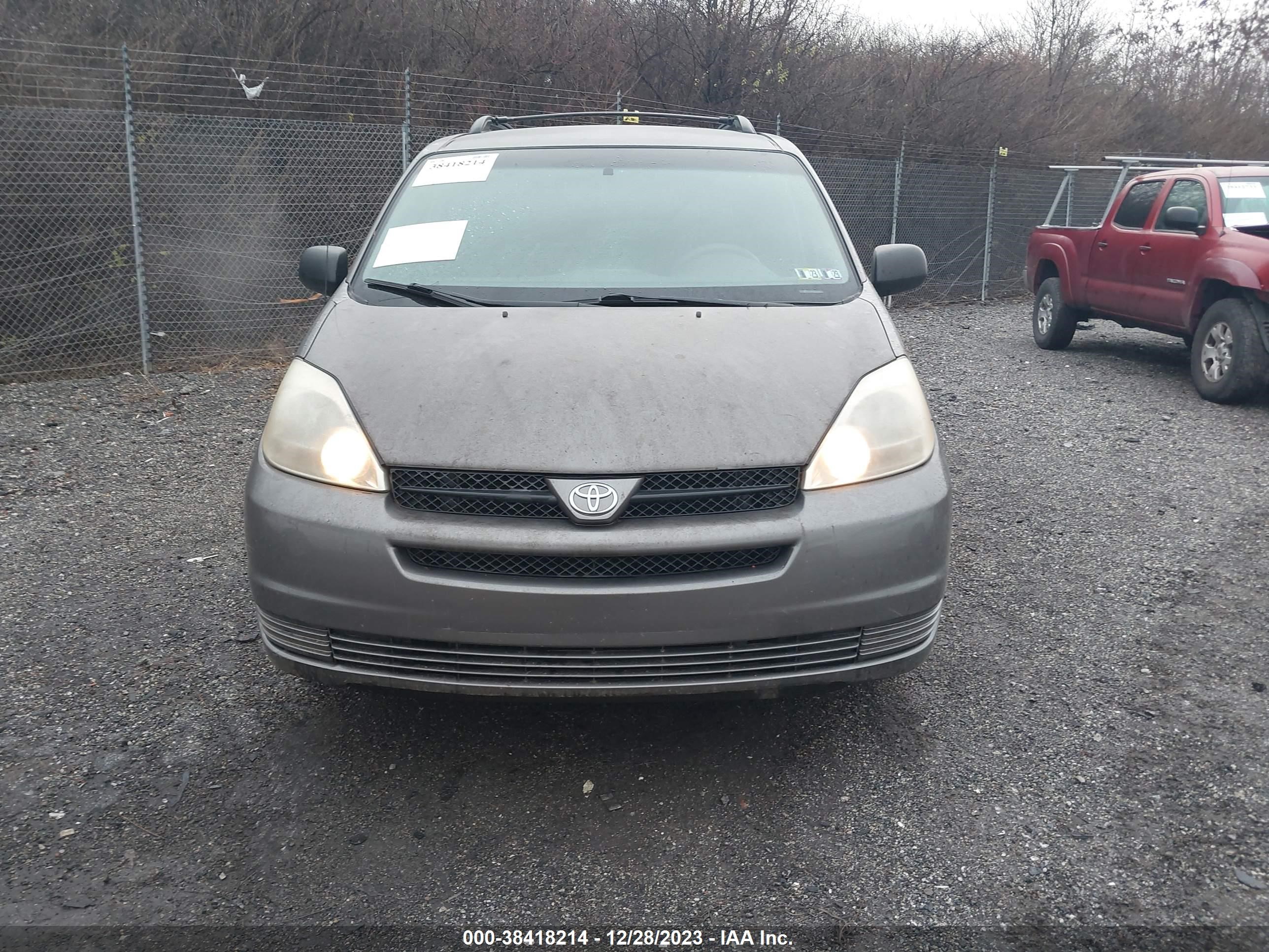 Photo 5 VIN: 5TDZA23C74S157310 - TOYOTA SIENNA 