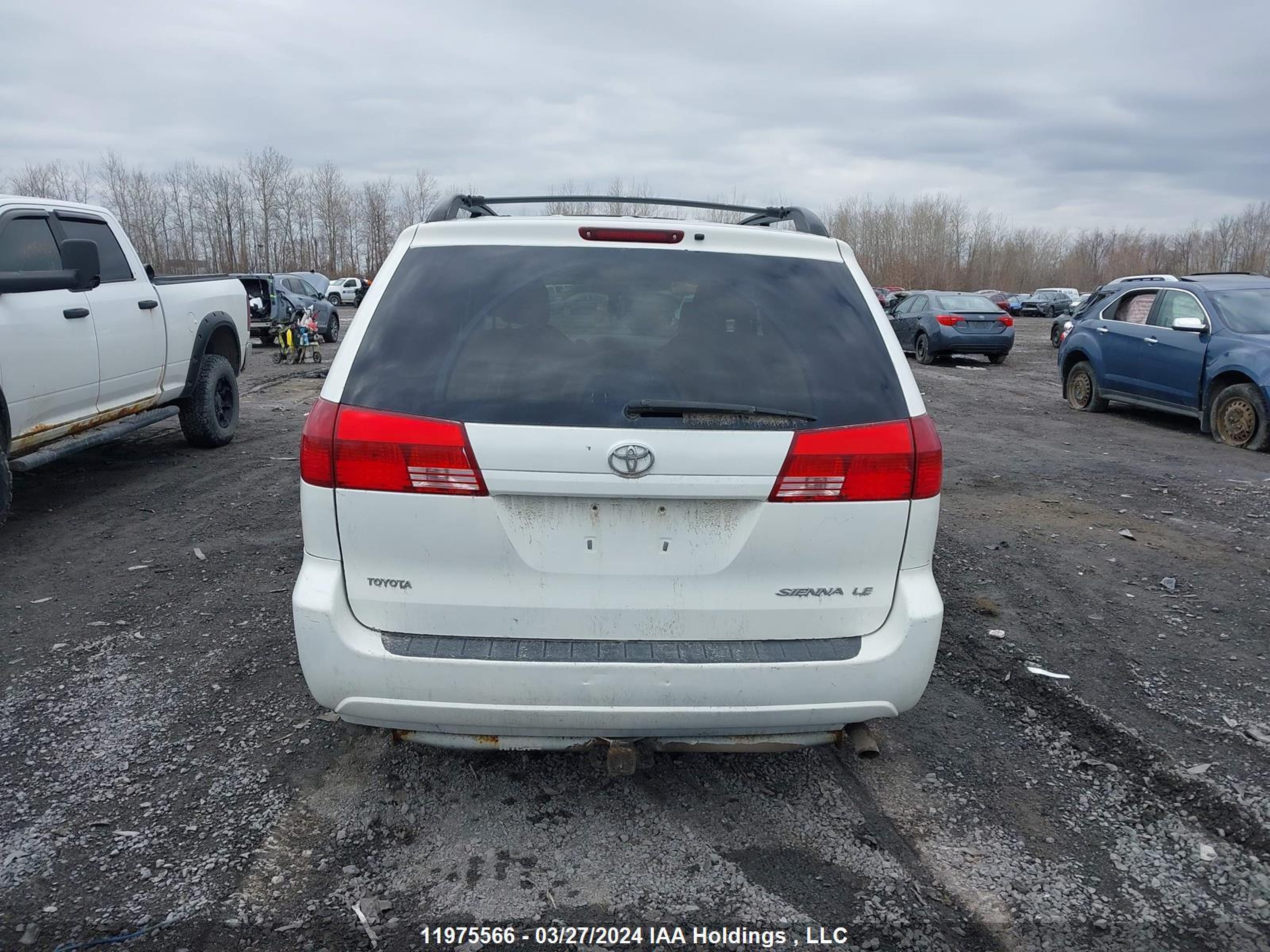 Photo 15 VIN: 5TDZA23C74S214623 - TOYOTA SIENNA 