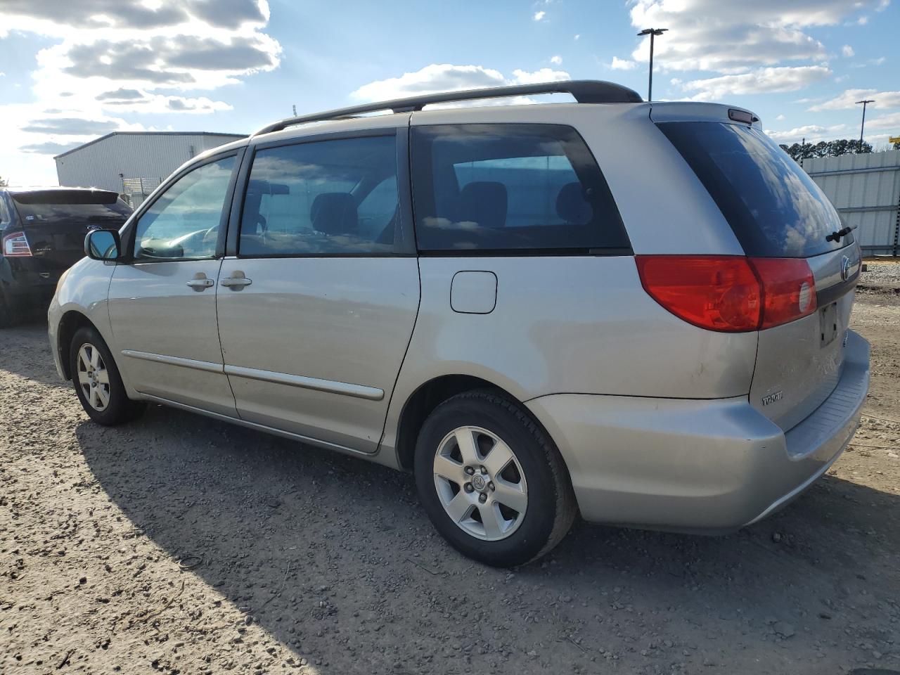 Photo 1 VIN: 5TDZA23C76S438221 - TOYOTA SIENNA 