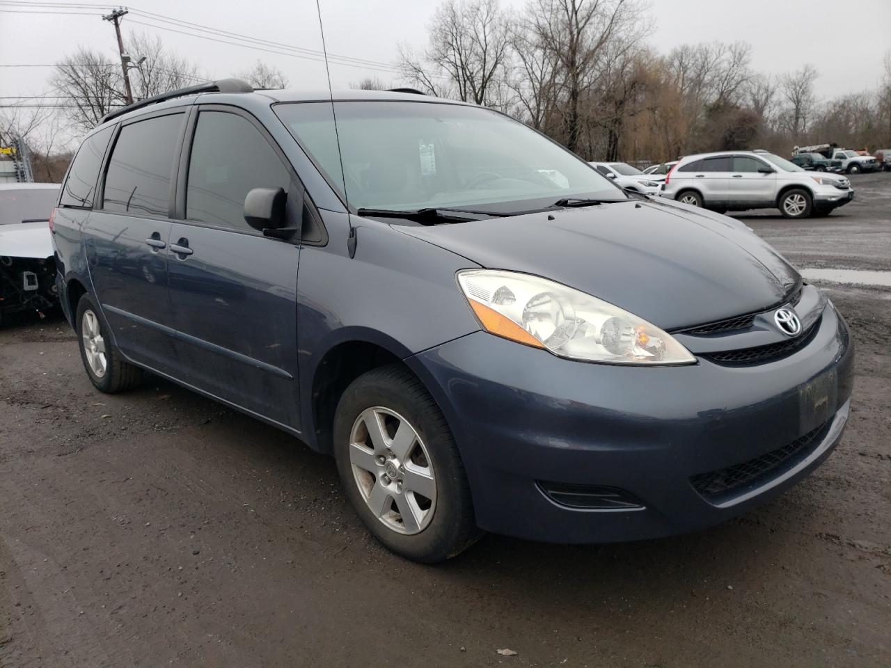 Photo 3 VIN: 5TDZA23C76S499228 - TOYOTA SIENNA 