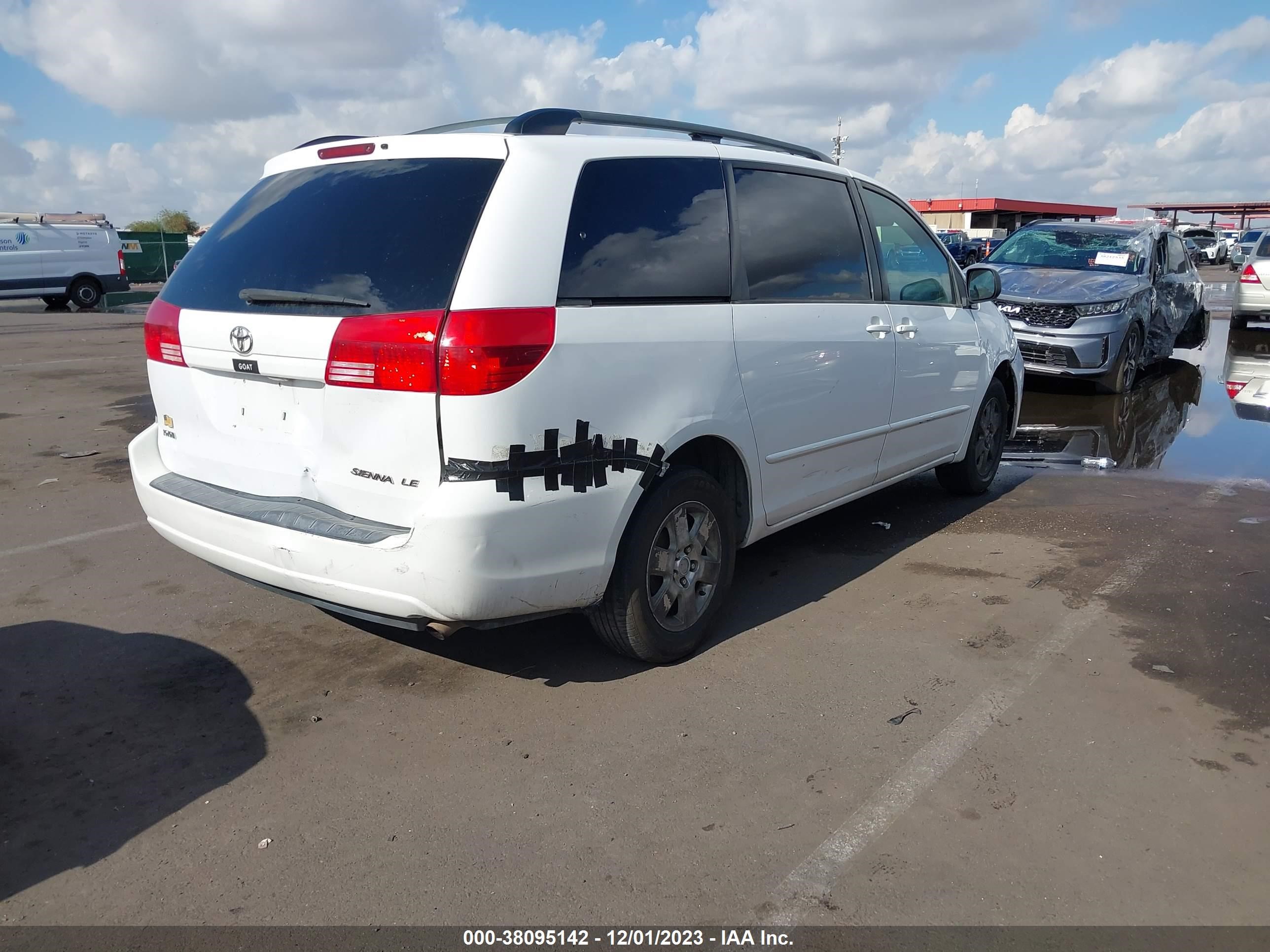 Photo 3 VIN: 5TDZA23C84S033000 - TOYOTA SIENNA 