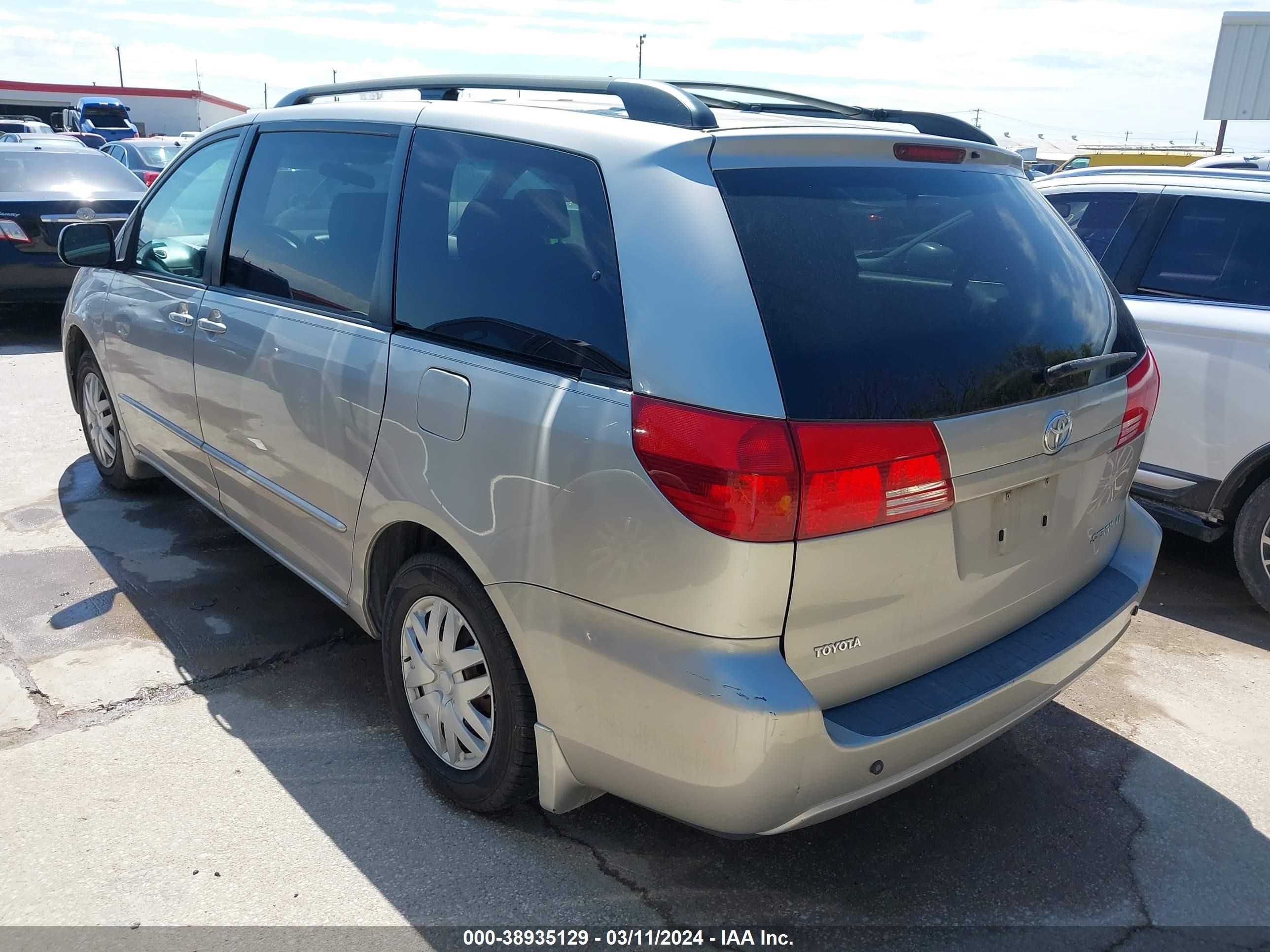 Photo 2 VIN: 5TDZA23C84S106060 - TOYOTA SIENNA 