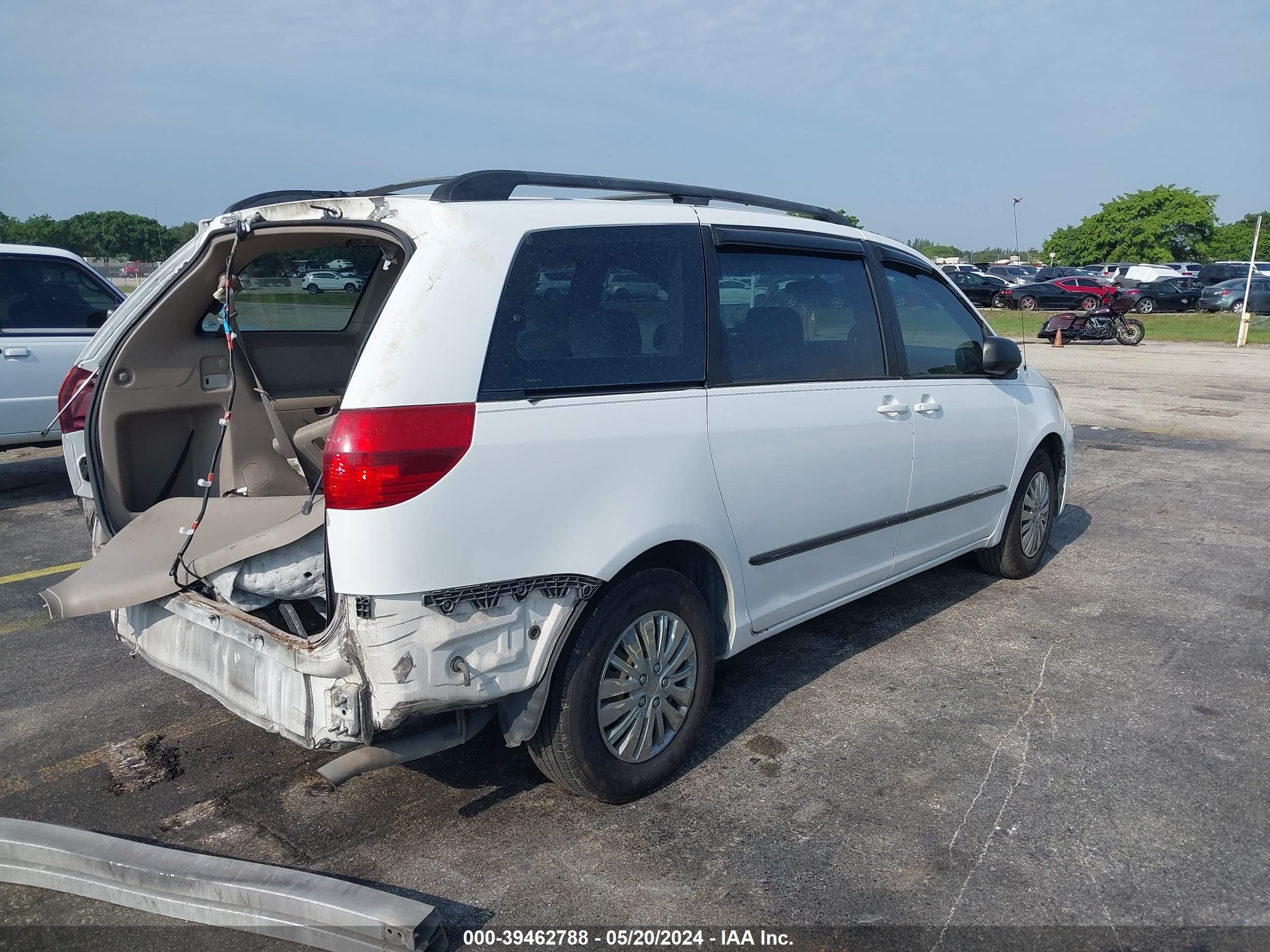 Photo 3 VIN: 5TDZA23C84S133372 - TOYOTA SIENNA 