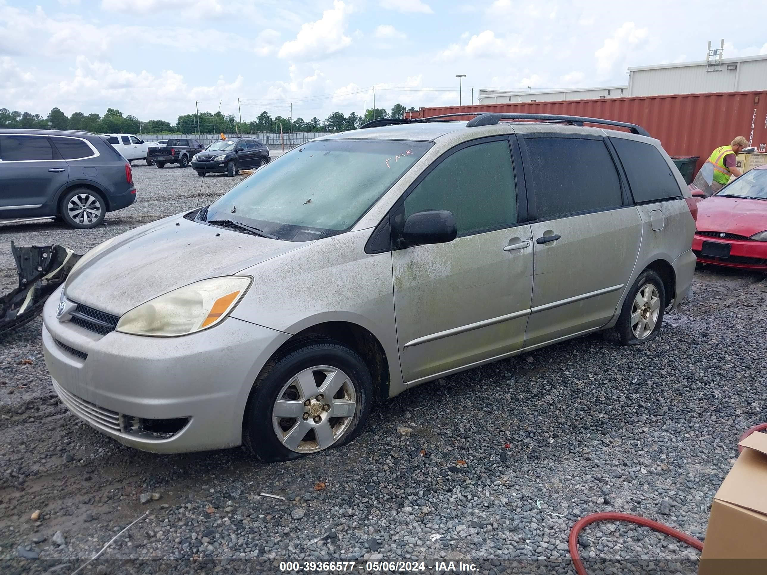 Photo 1 VIN: 5TDZA23C84S138782 - TOYOTA SIENNA 