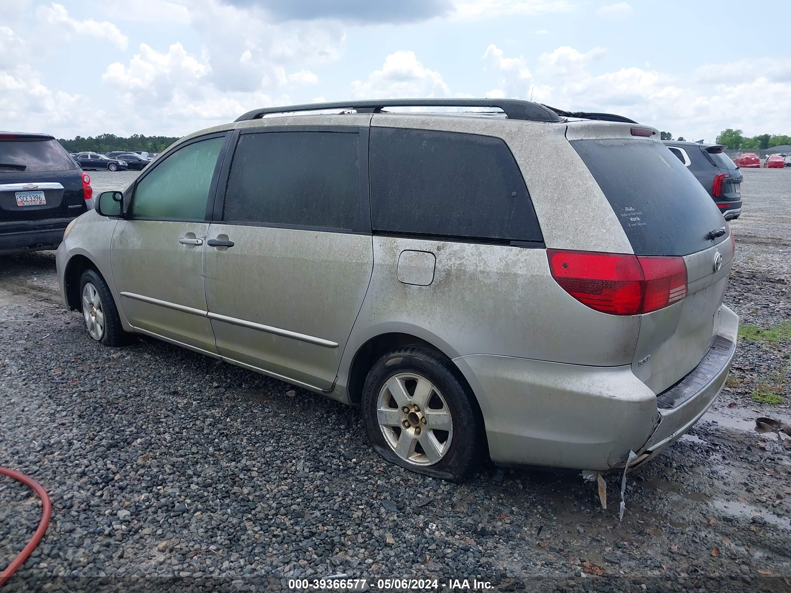 Photo 2 VIN: 5TDZA23C84S138782 - TOYOTA SIENNA 