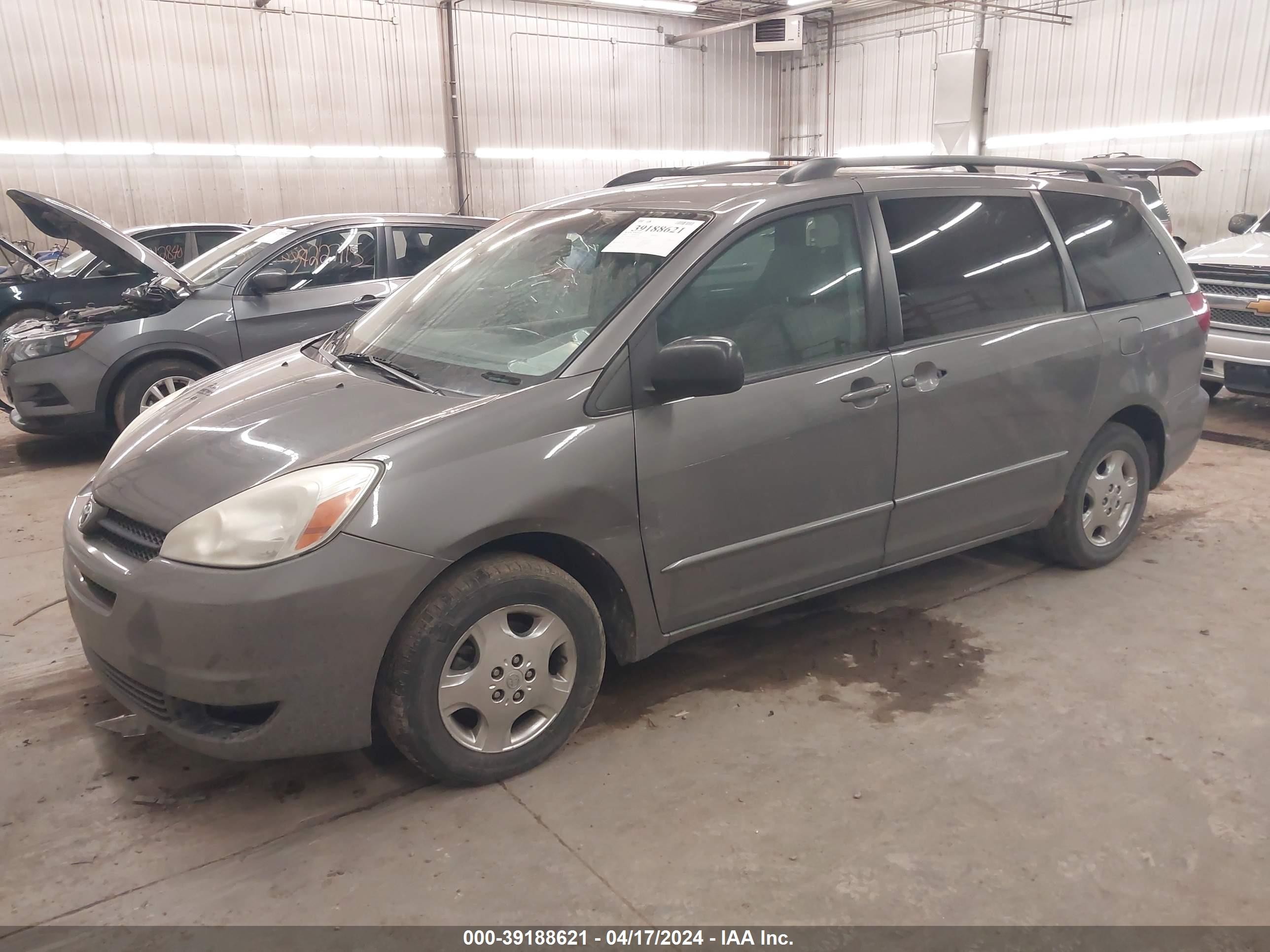 Photo 1 VIN: 5TDZA23C84S187321 - TOYOTA SIENNA 