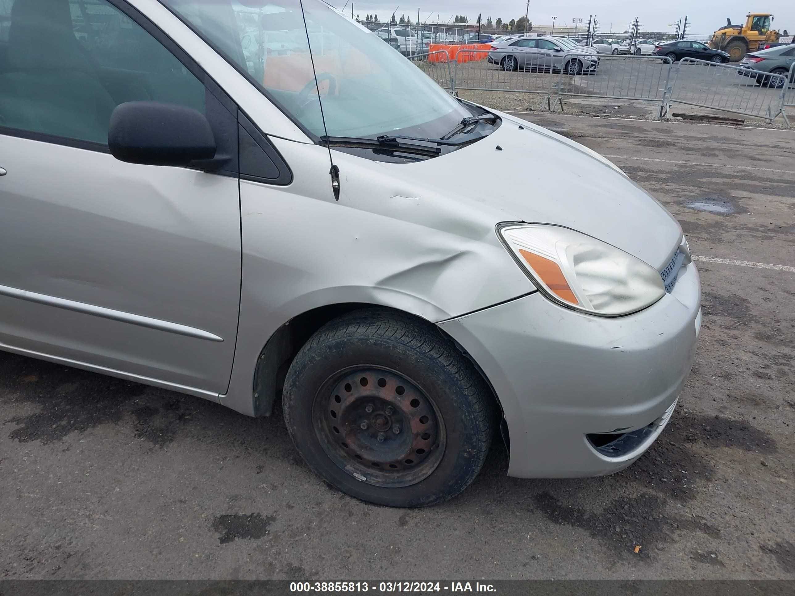 Photo 5 VIN: 5TDZA23C84S206076 - TOYOTA SIENNA 