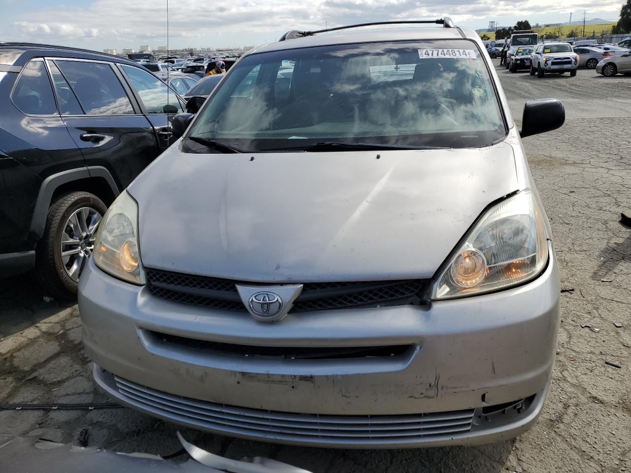 Photo 4 VIN: 5TDZA23C85S227723 - TOYOTA SIENNA 