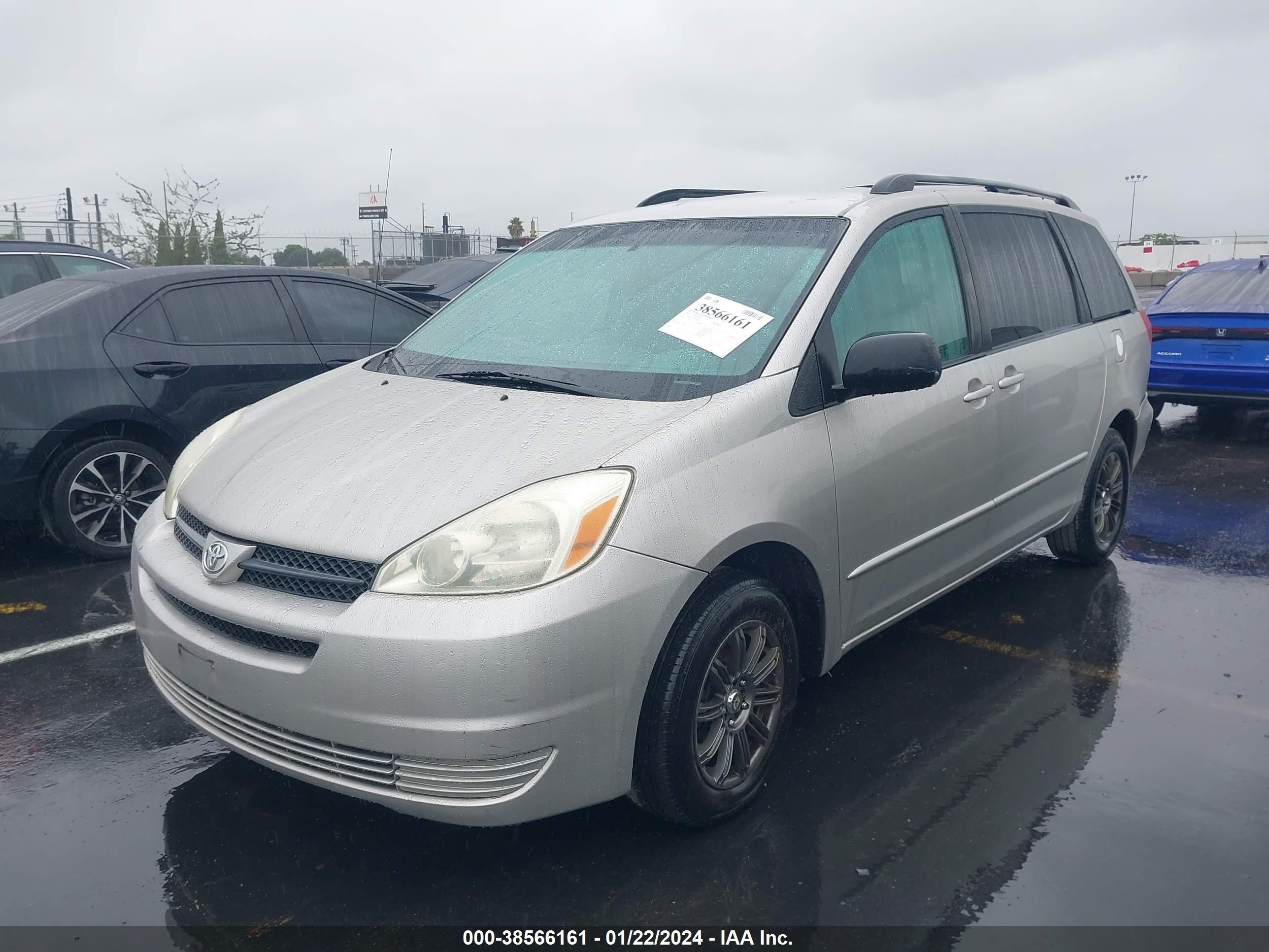 Photo 1 VIN: 5TDZA23C85S263900 - TOYOTA SIENNA 