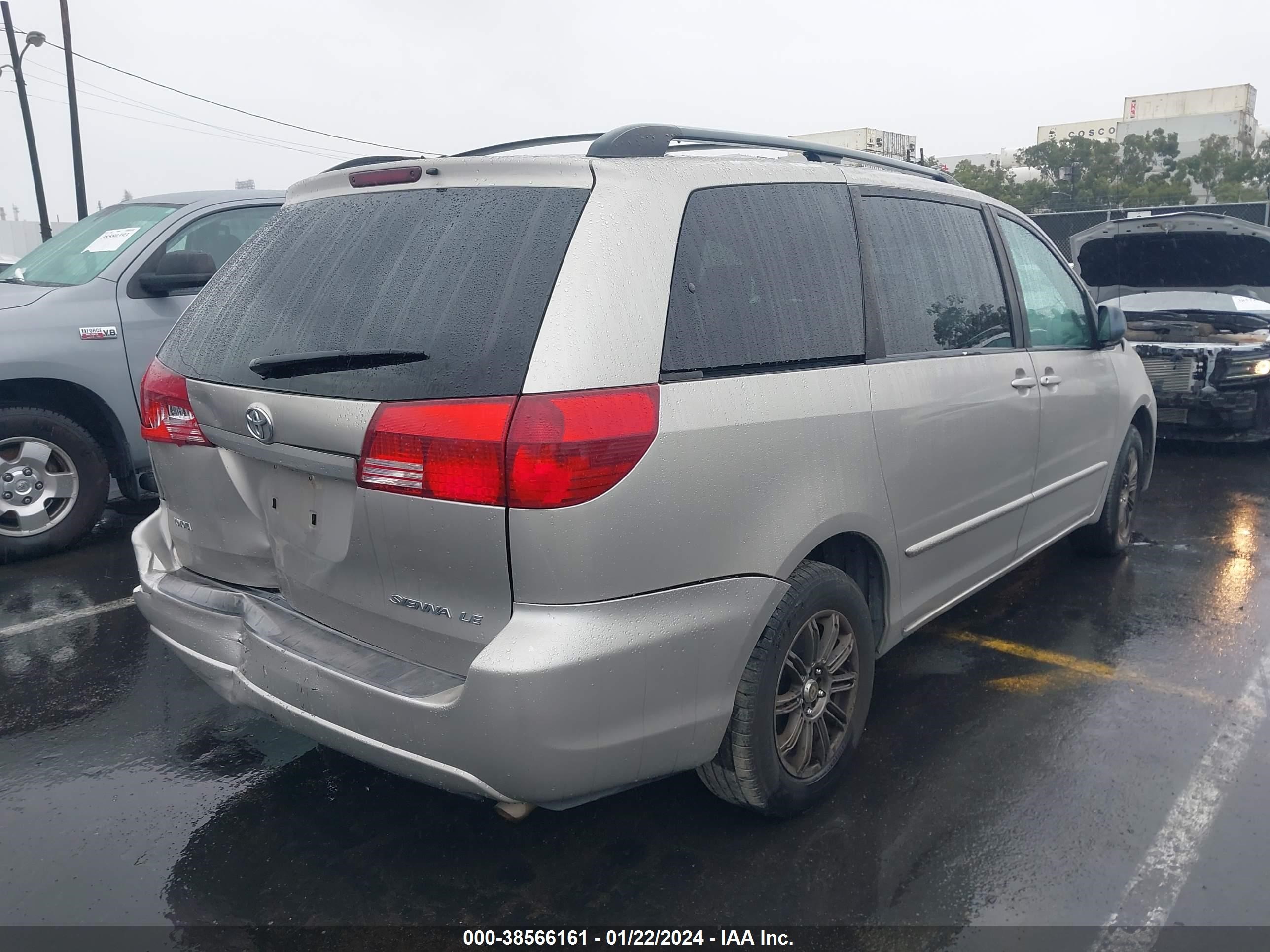 Photo 3 VIN: 5TDZA23C85S263900 - TOYOTA SIENNA 